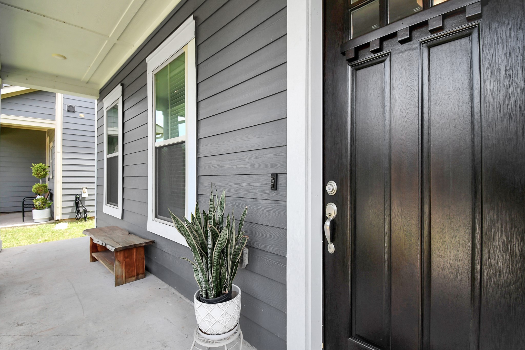 6026 Dark Kite Trail Property Photo 3