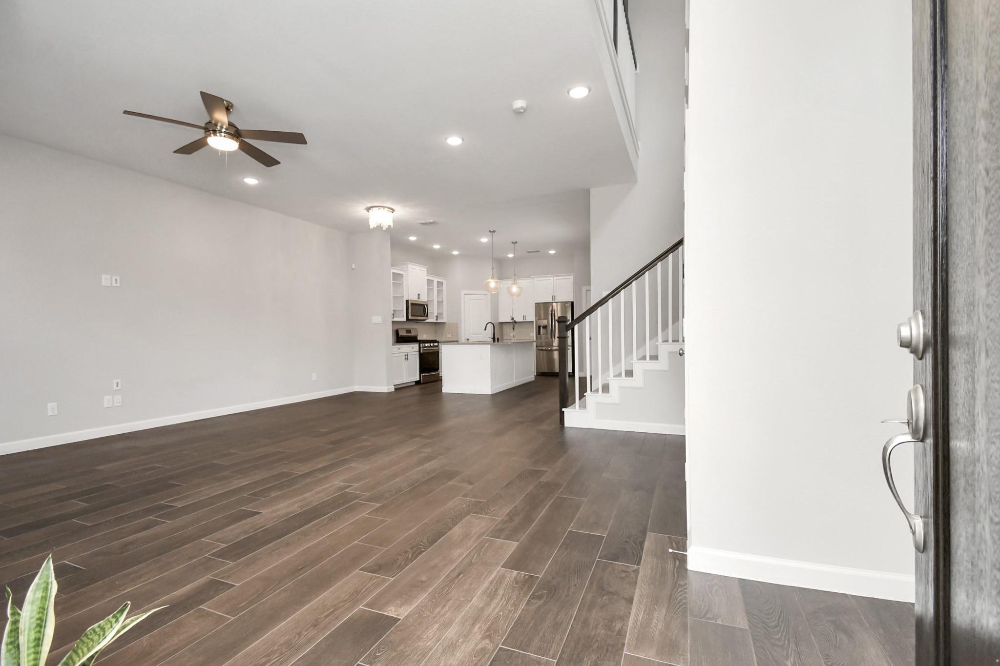 6026 Dark Kite Trail Property Photo 4