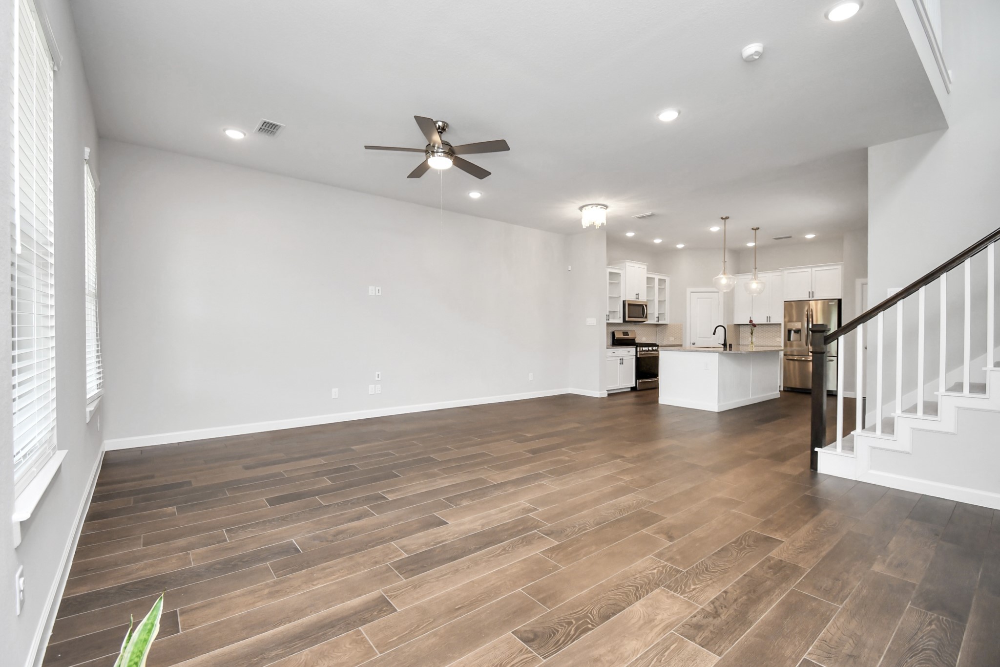 6026 Dark Kite Trail Property Photo 5