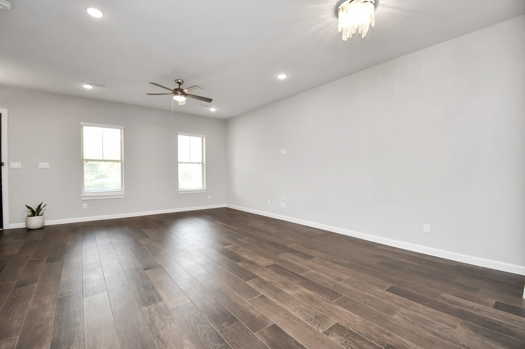 6026 Dark Kite Trail Property Photo 6