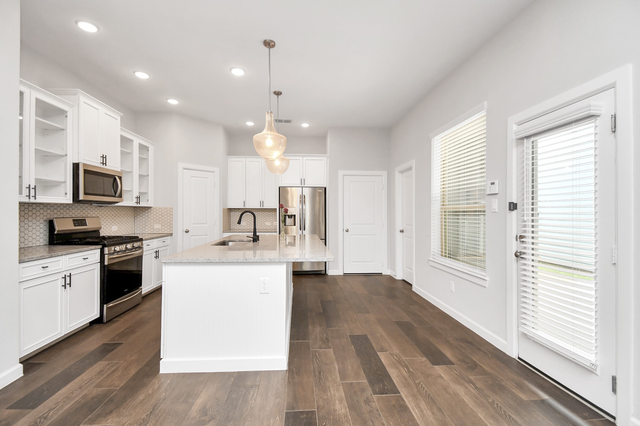 6026 Dark Kite Trail Property Photo 9
