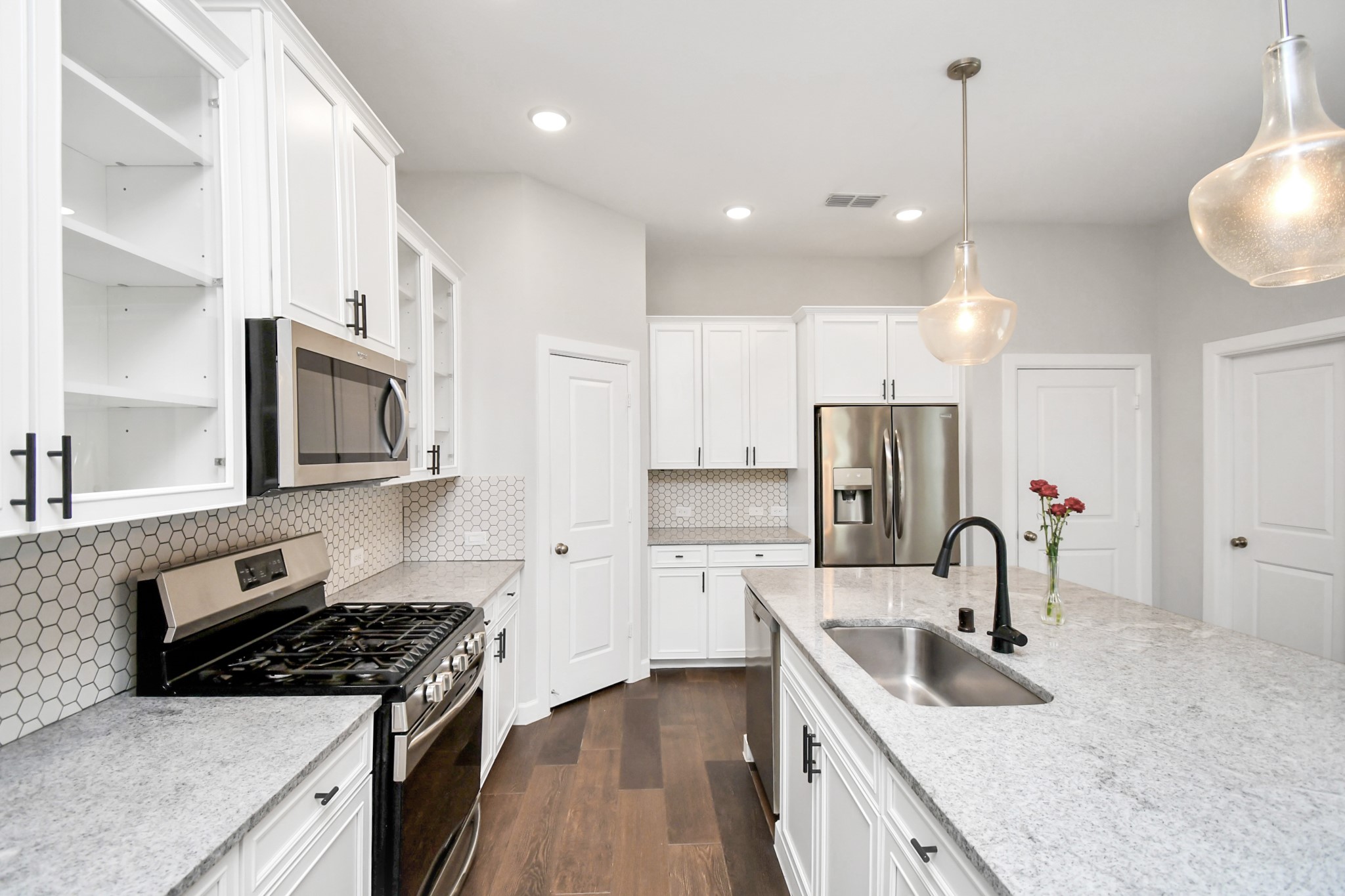 6026 Dark Kite Trail Property Photo 11