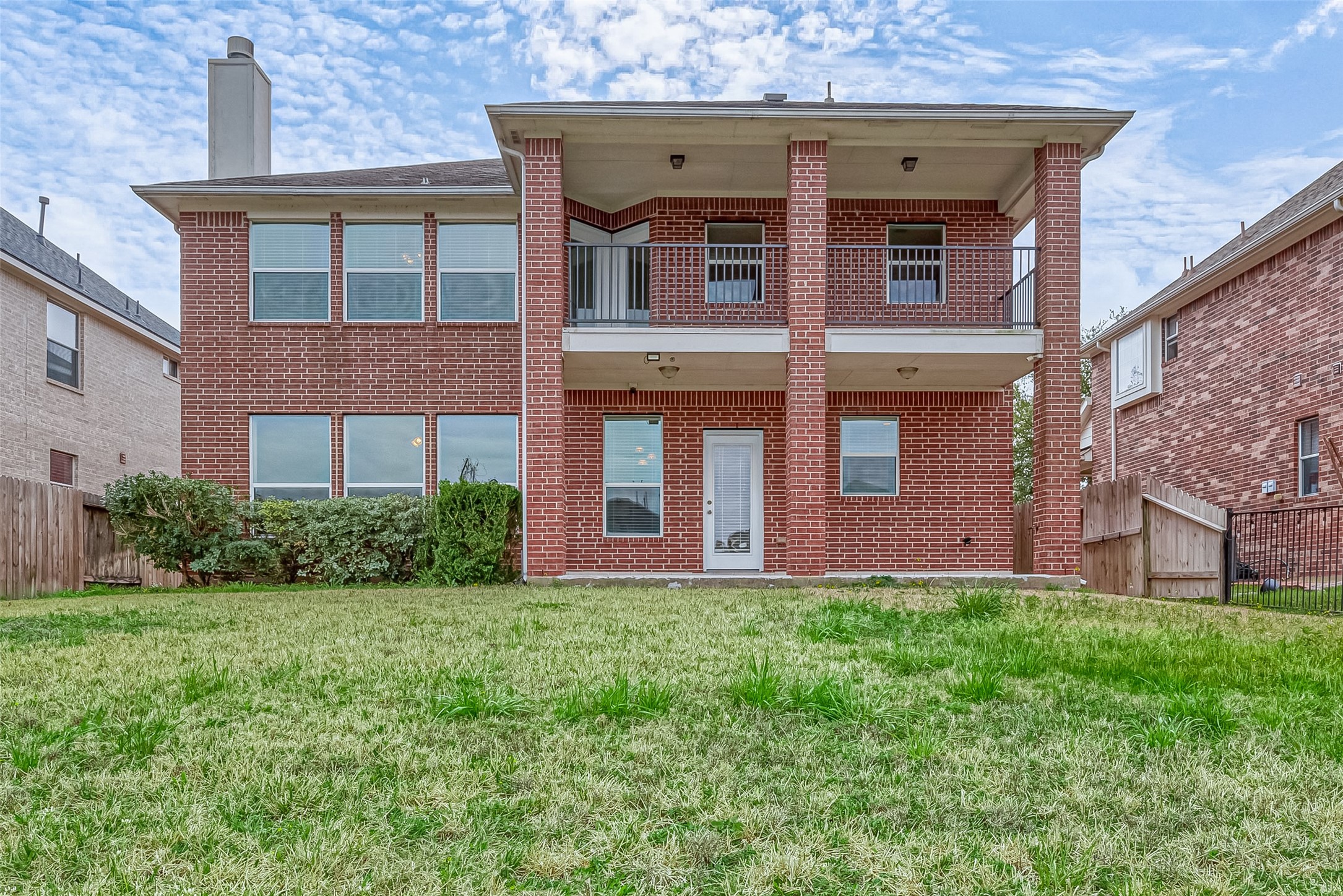 18118 Billabong Crescent Court Property Photo 44