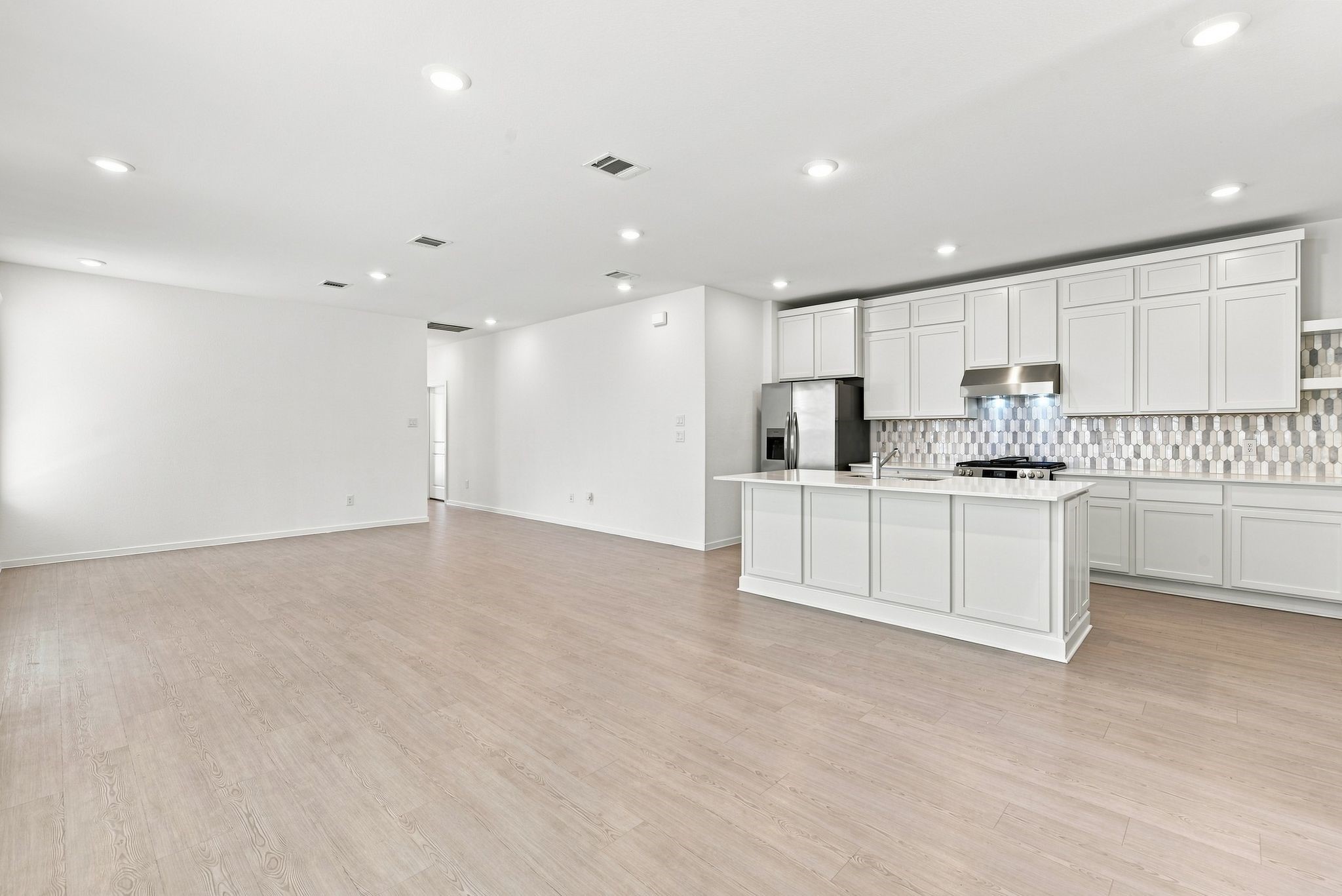 6407 Serenity Terrace Drive Property Photo 10