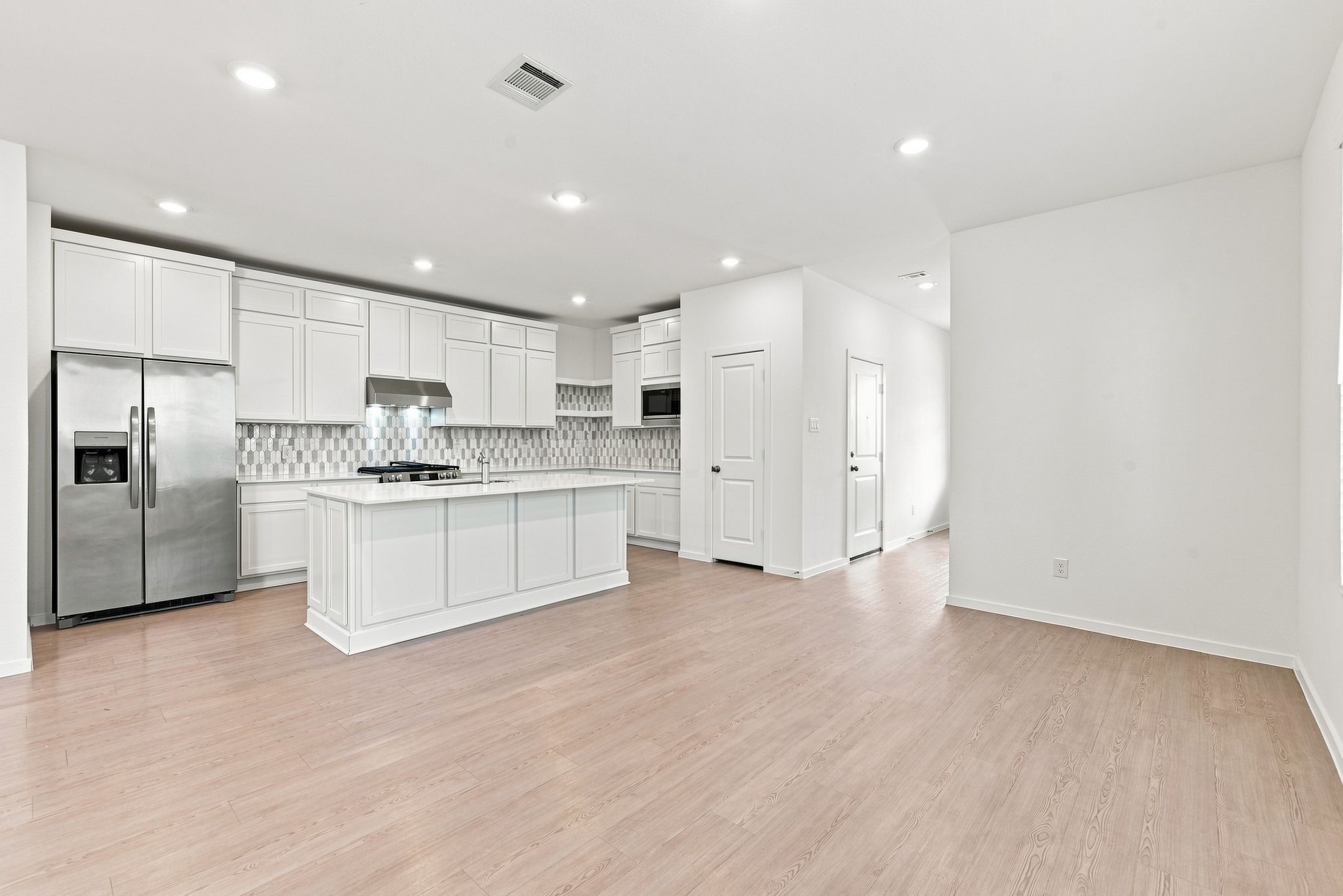 6407 Serenity Terrace Drive Property Photo 12