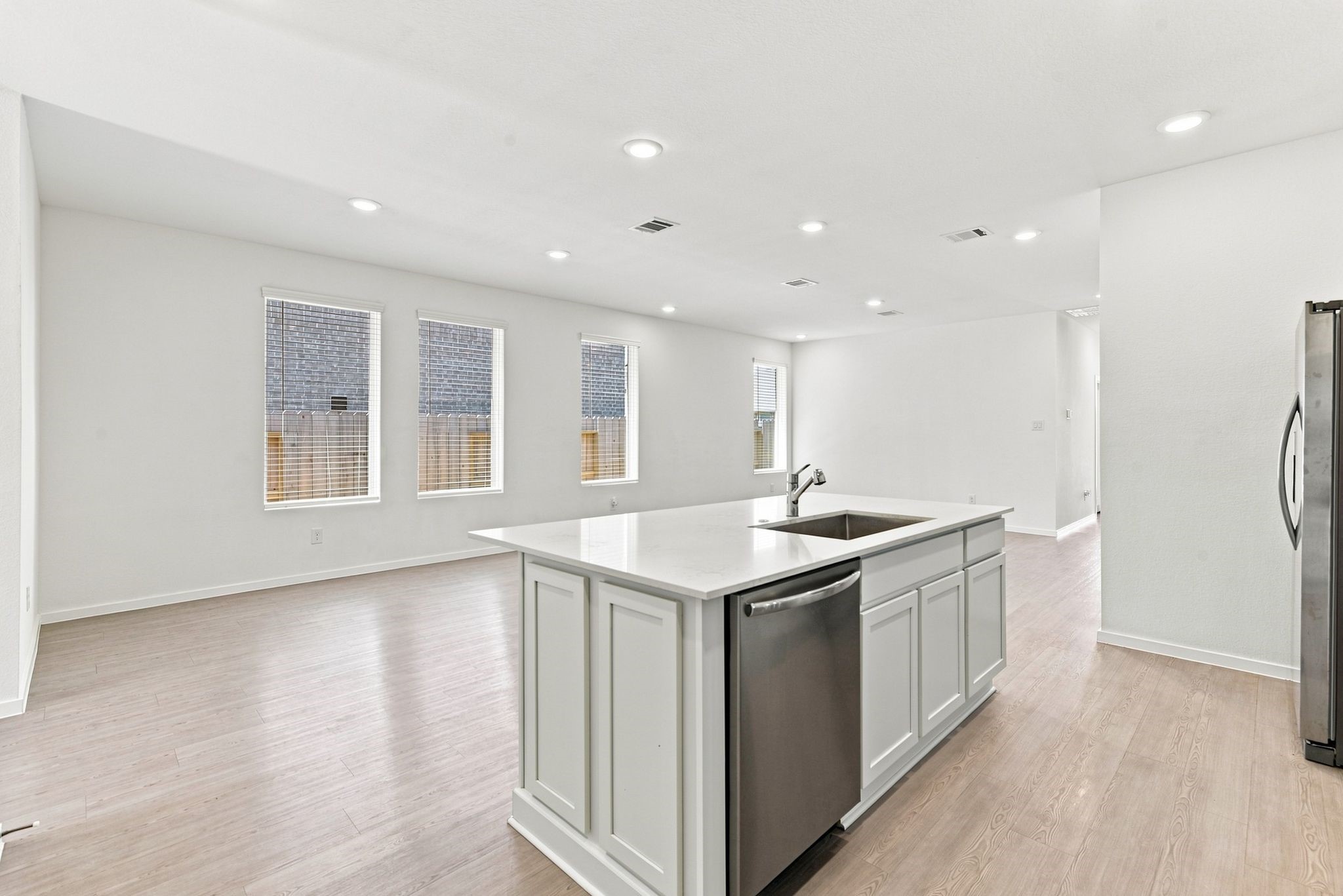 6407 Serenity Terrace Drive Property Photo 15