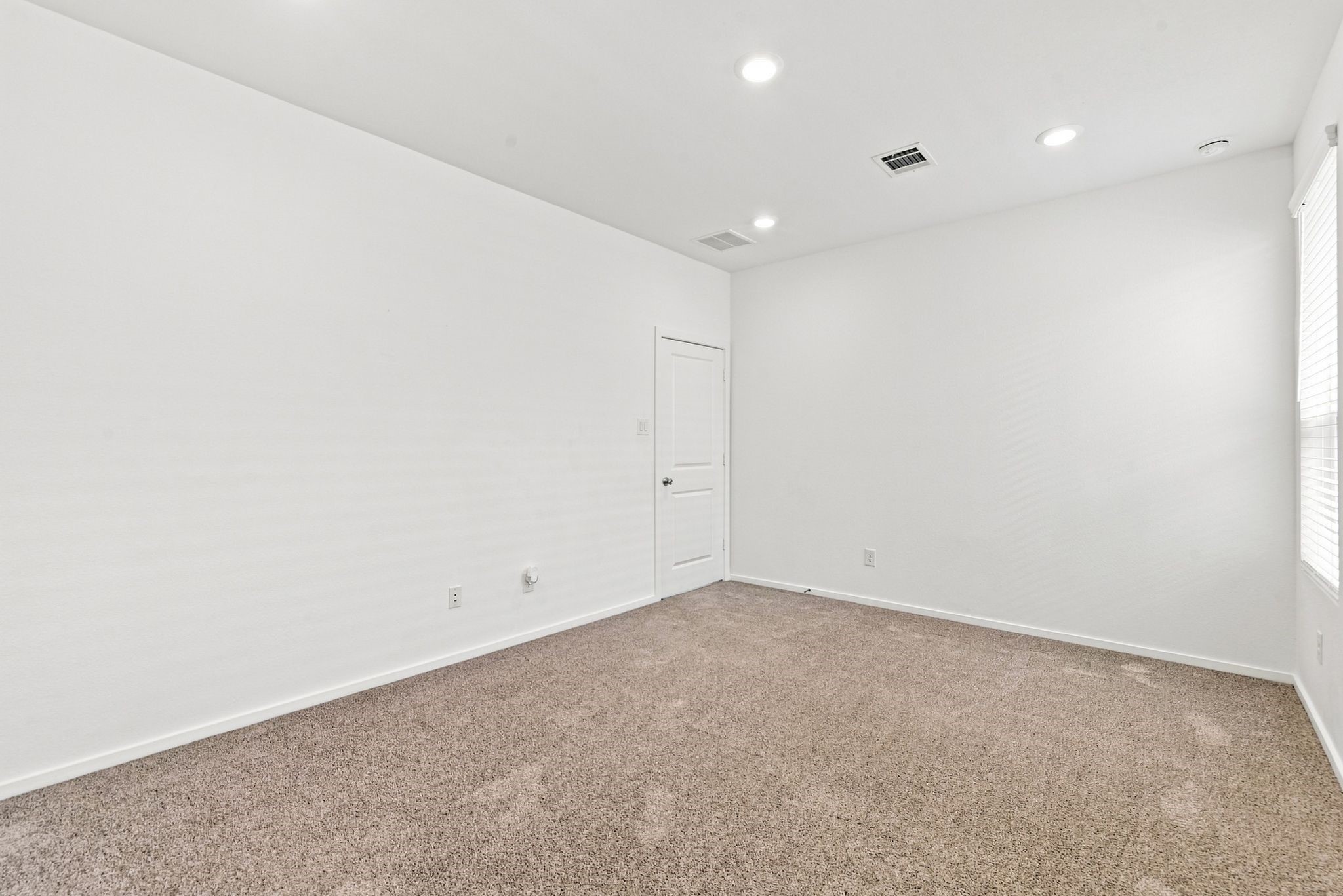 6407 Serenity Terrace Drive Property Photo 17