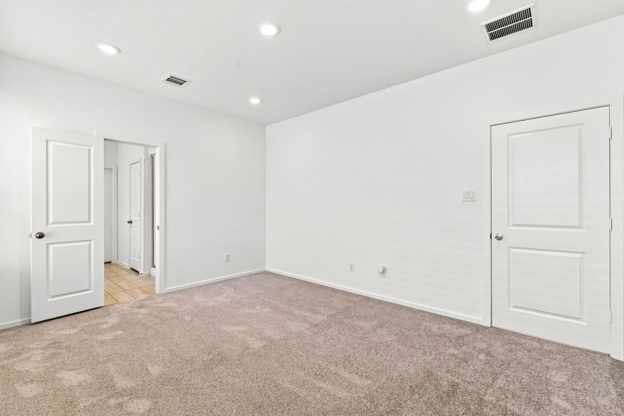 6407 Serenity Terrace Drive Property Photo 18