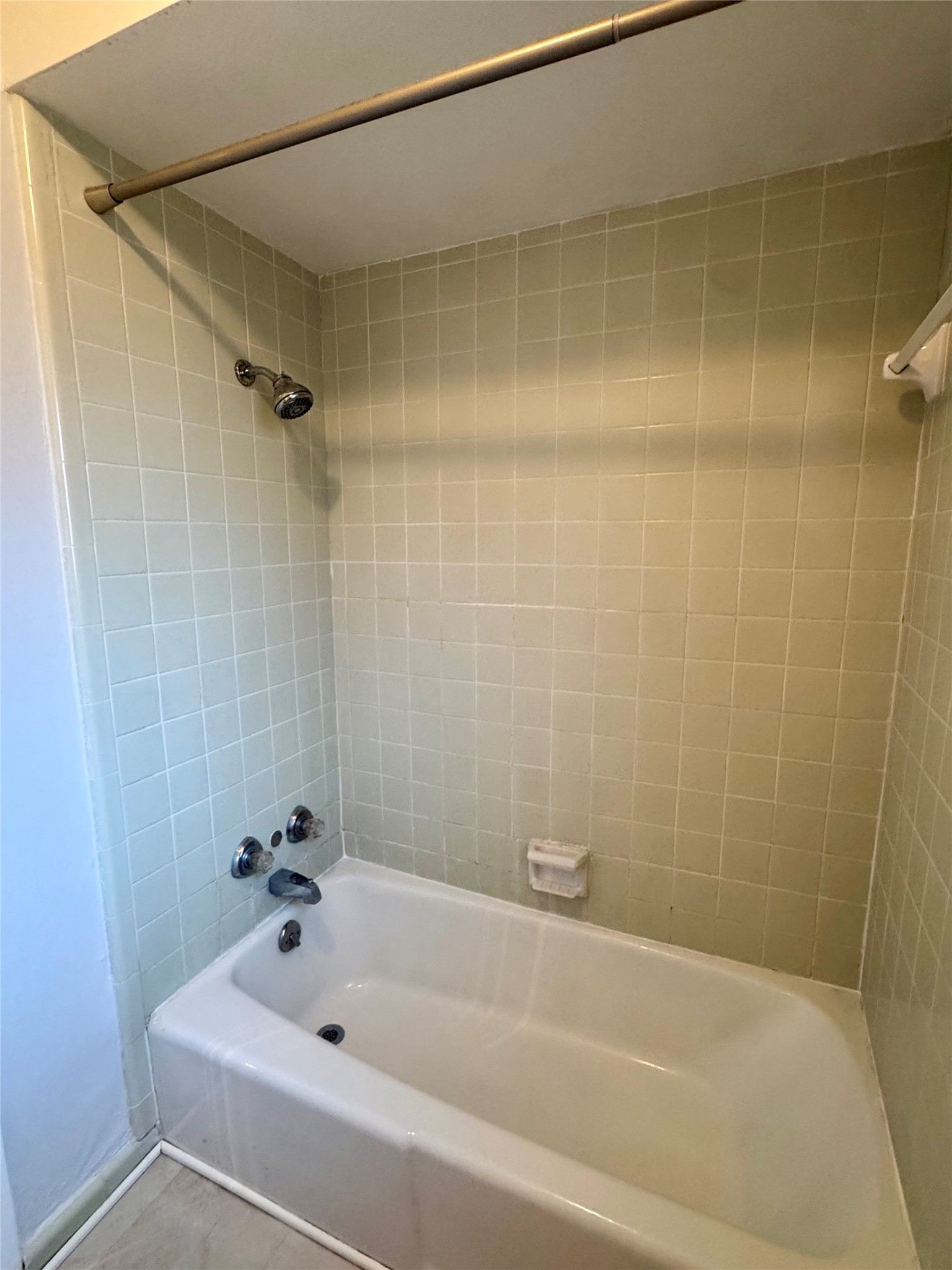 426 Shadow Creek Drive Property Photo 10