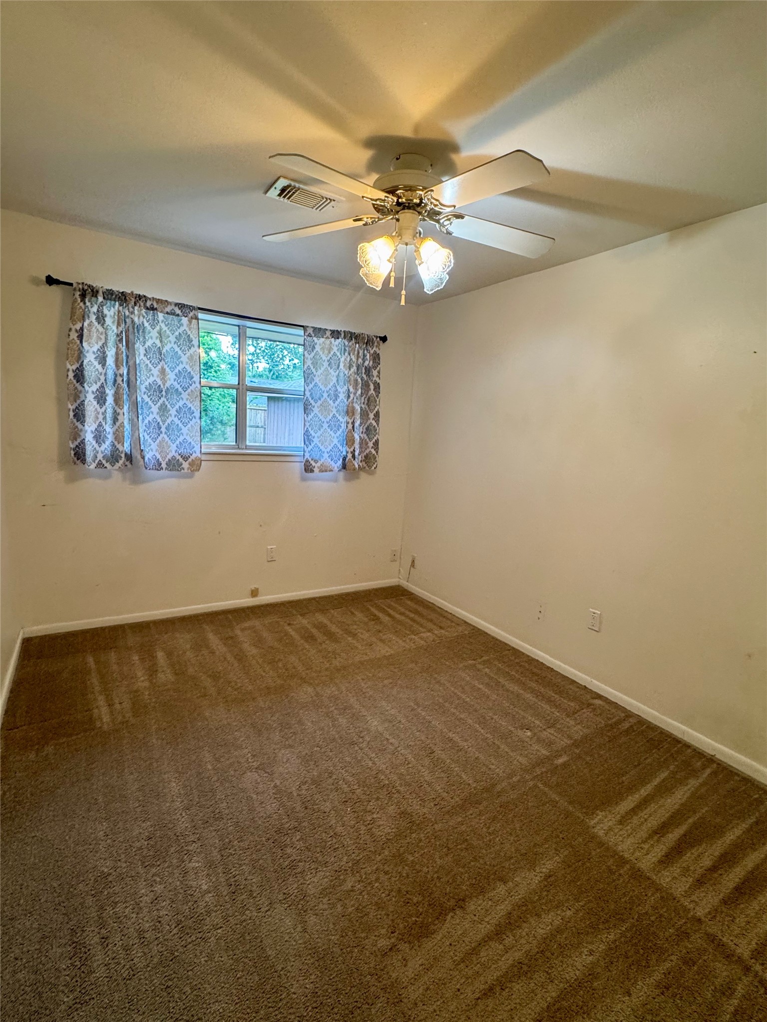 426 Shadow Creek Drive Property Photo 14