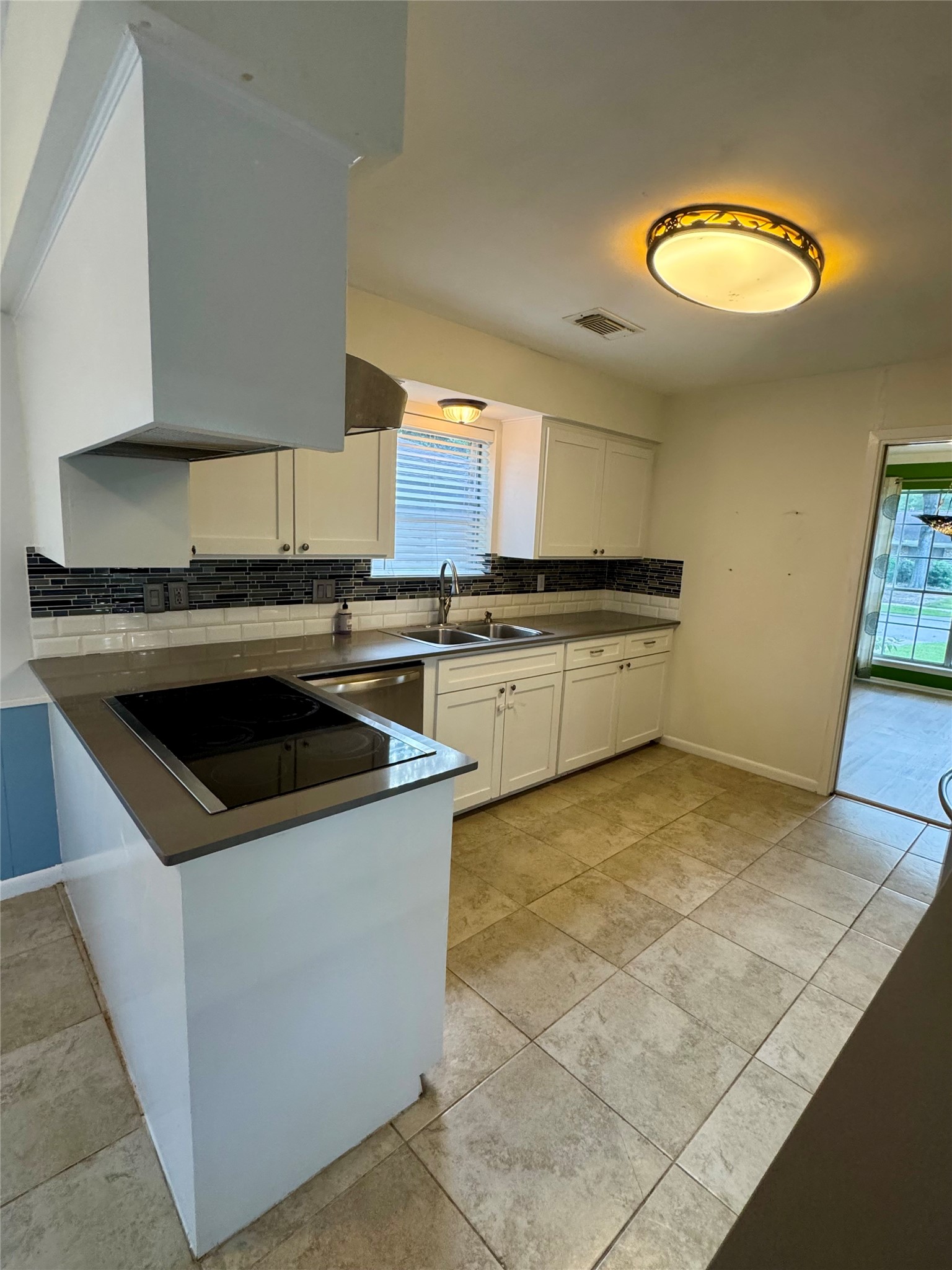 426 Shadow Creek Drive Property Photo 19