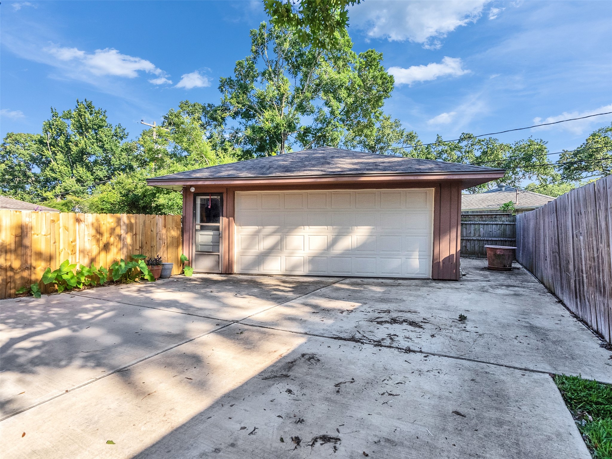 426 Shadow Creek Drive Property Photo 33