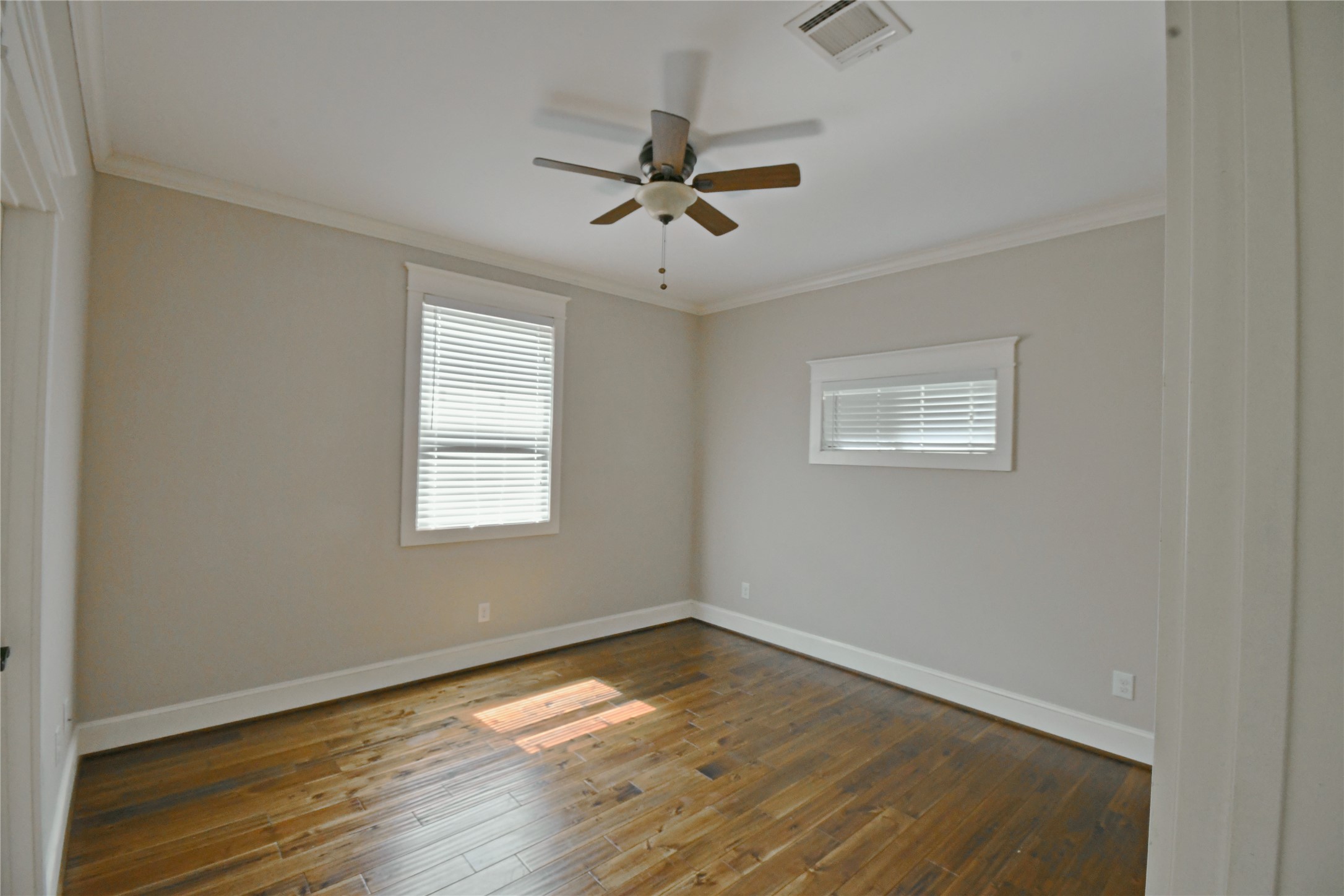 536 Columbia A Property Photo 11
