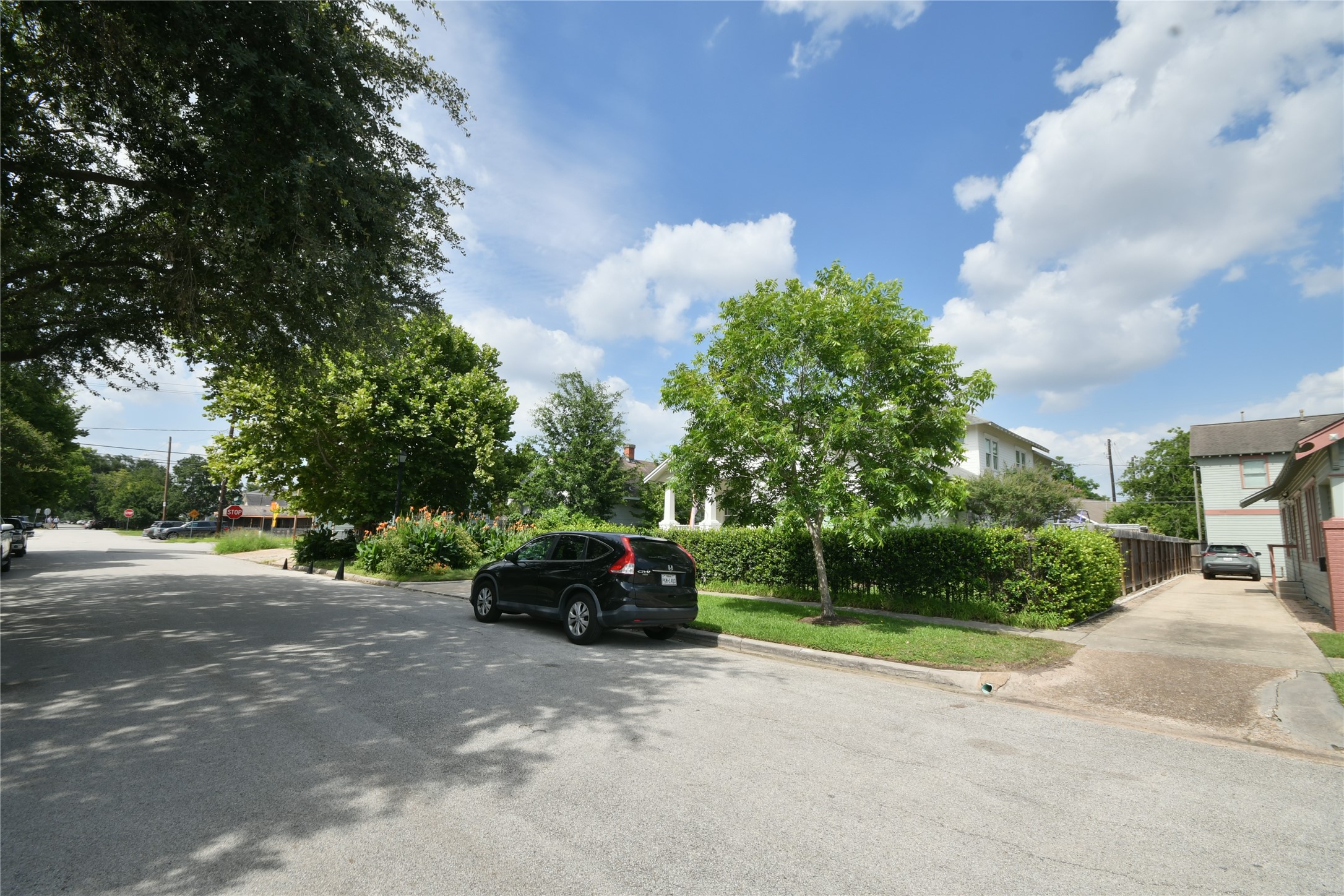 536 Columbia A Property Photo 22