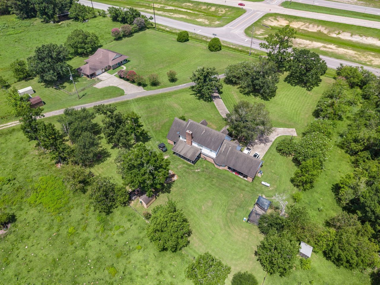 9810 Highway 90 Property Photo 12