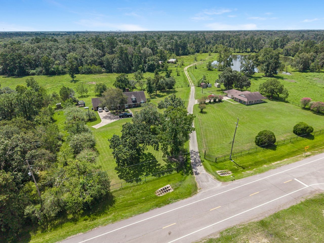 9810 Highway 90 Property Photo 13