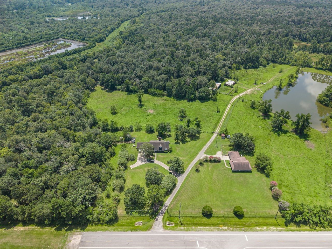 9810 Highway 90 Property Photo 14