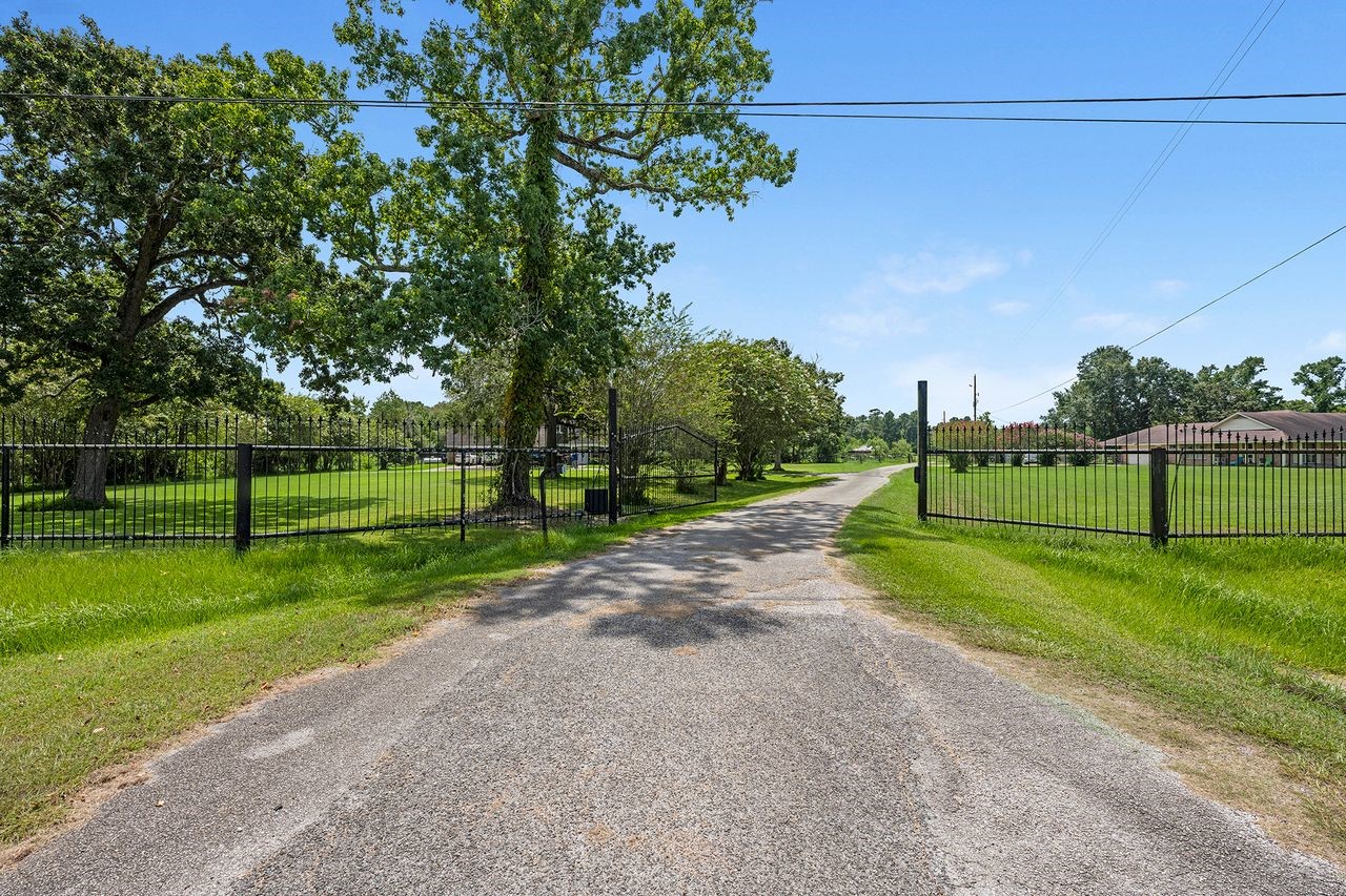 9810 Highway 90 Property Photo 15