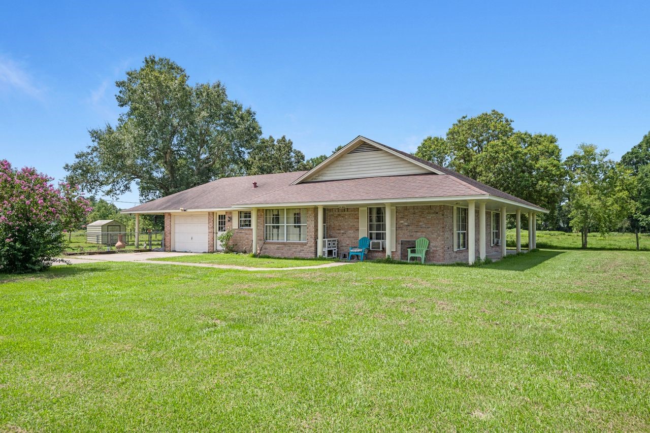 9810 Highway 90 Property Photo 16