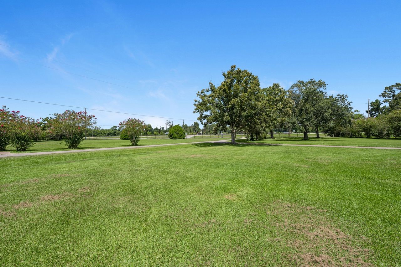 9810 Highway 90 Property Photo 19