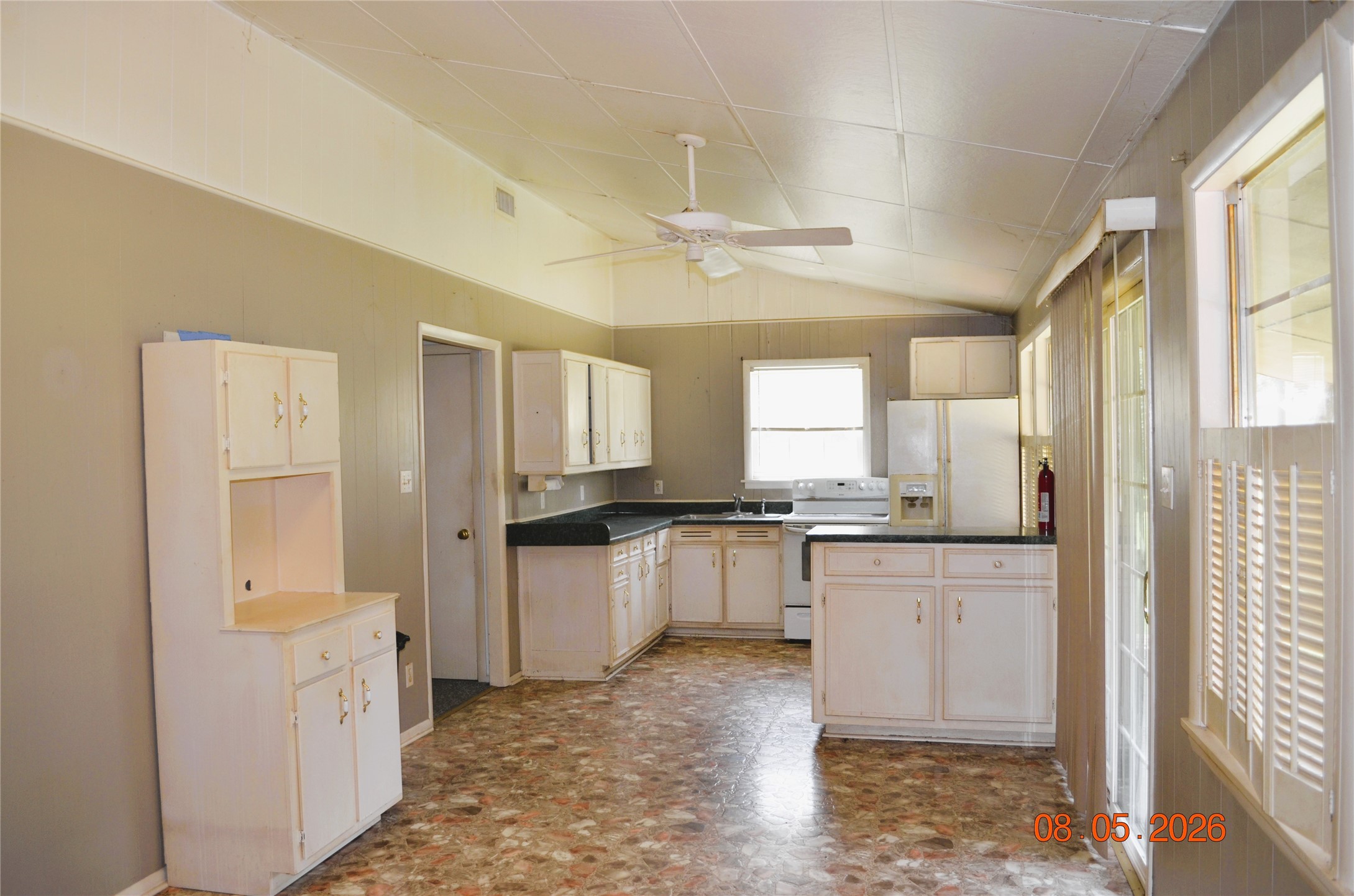 242 Lamenda Avenue Property Photo 8