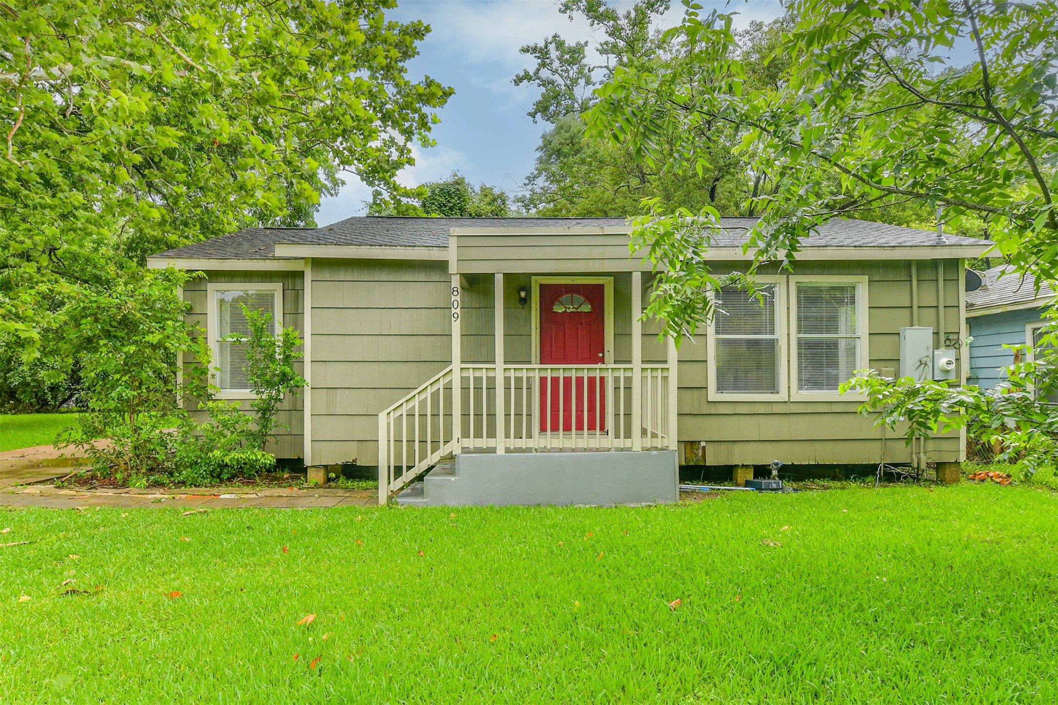 809 Chestnut Street Property Photo 1
