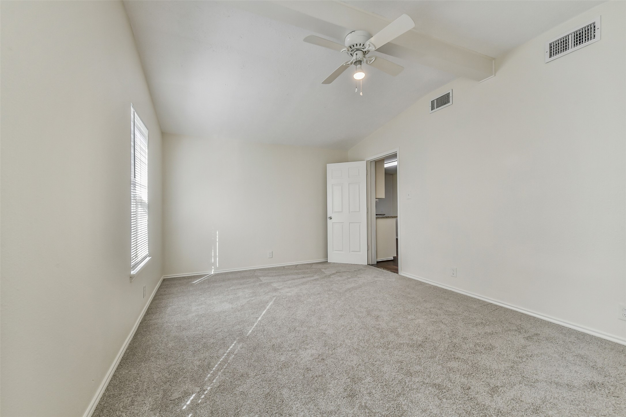 809 Chestnut Street Property Photo 12