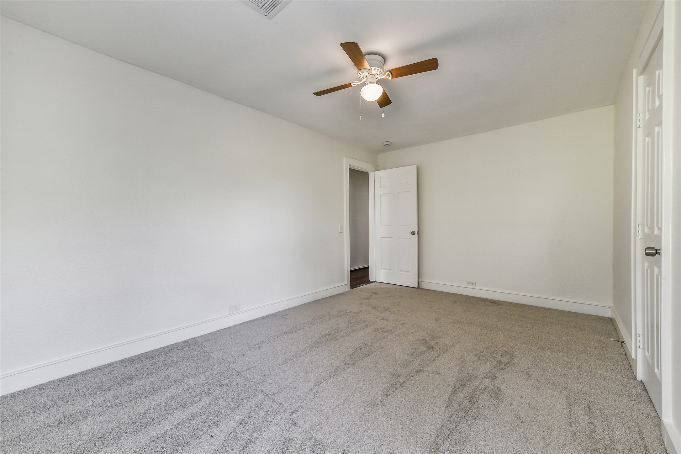 809 Chestnut Street Property Photo 18