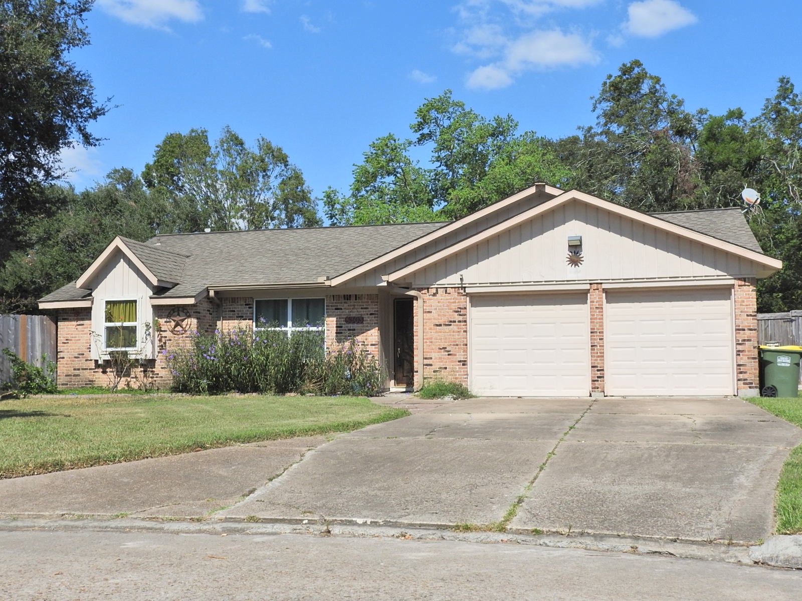 5303 Rockland Drive Property Photo