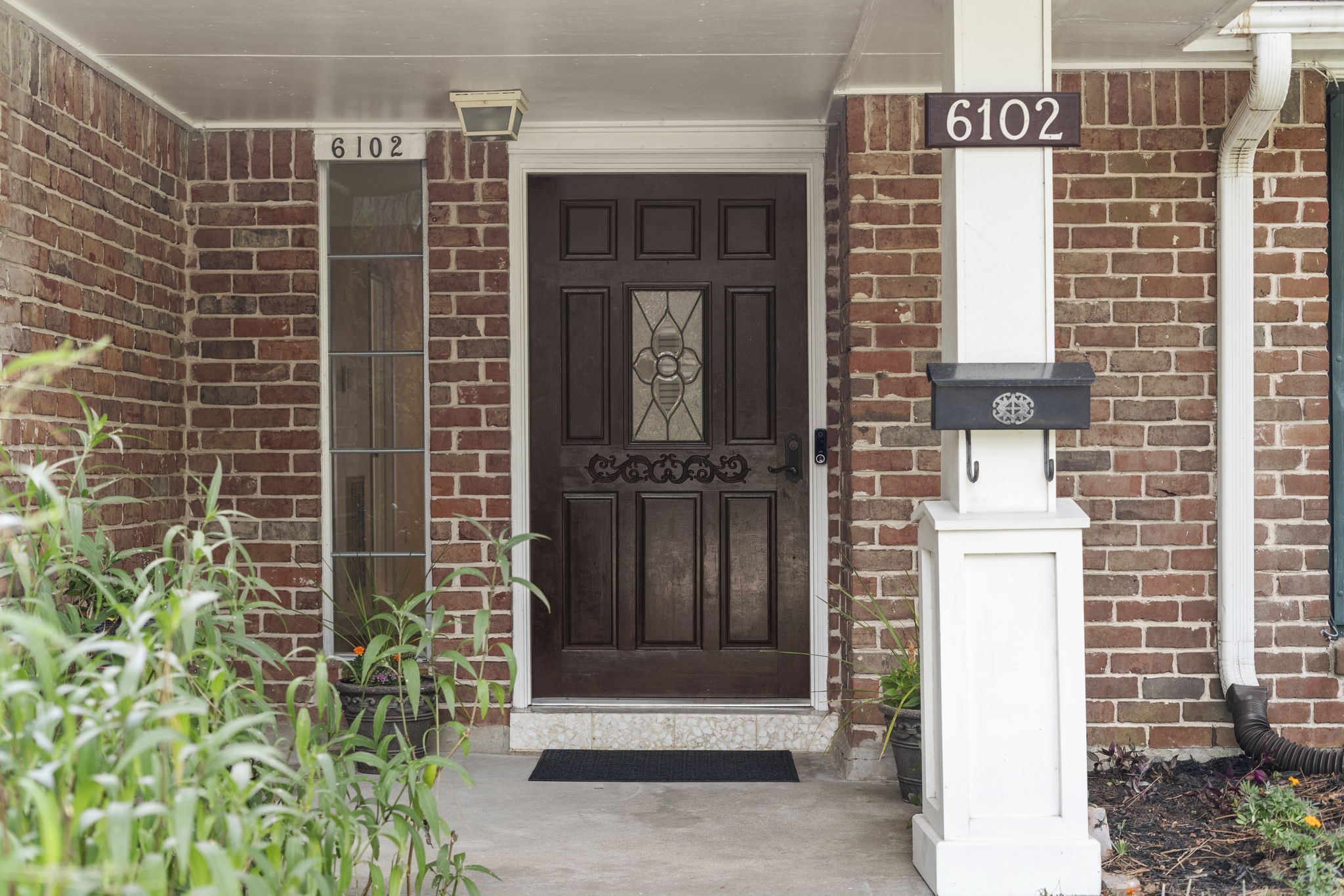 6102 Redding Road Property Photo 5