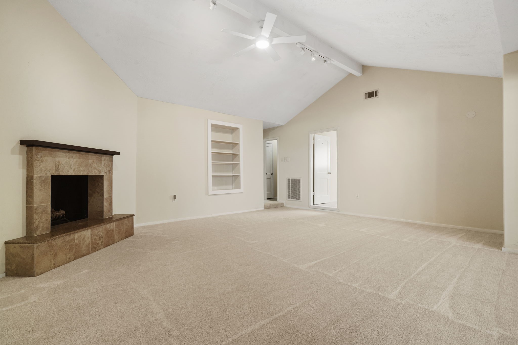 6102 Redding Road Property Photo 9