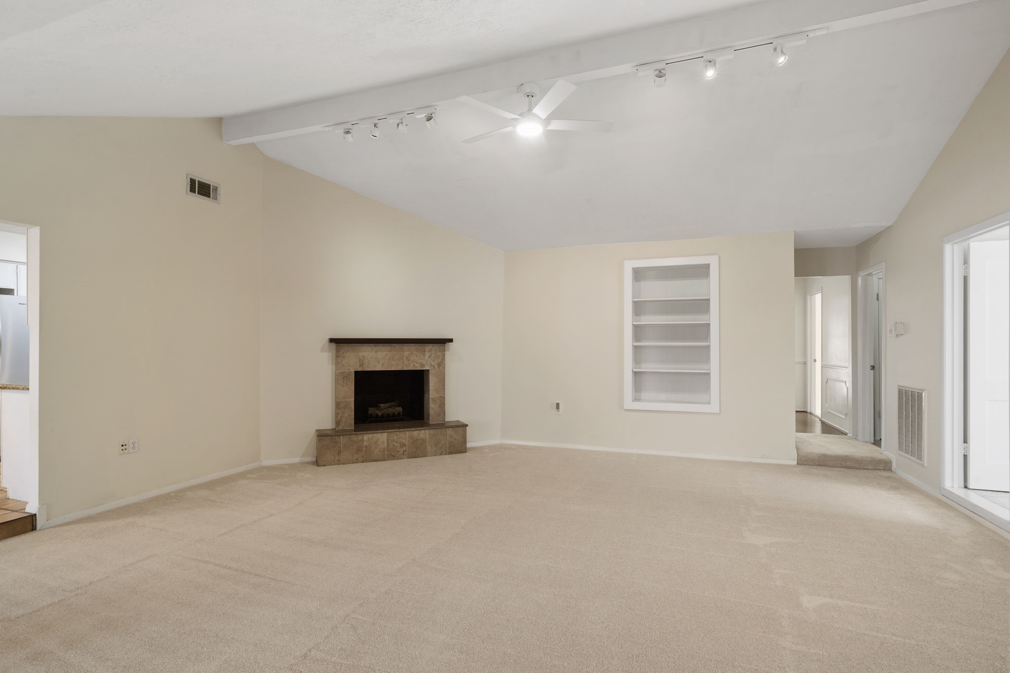 6102 Redding Road Property Photo 10