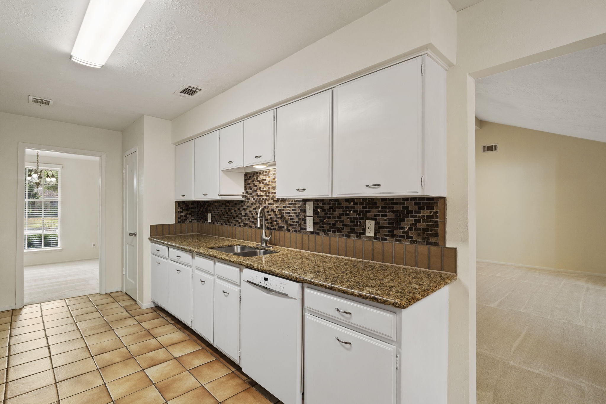 6102 Redding Road Property Photo 16