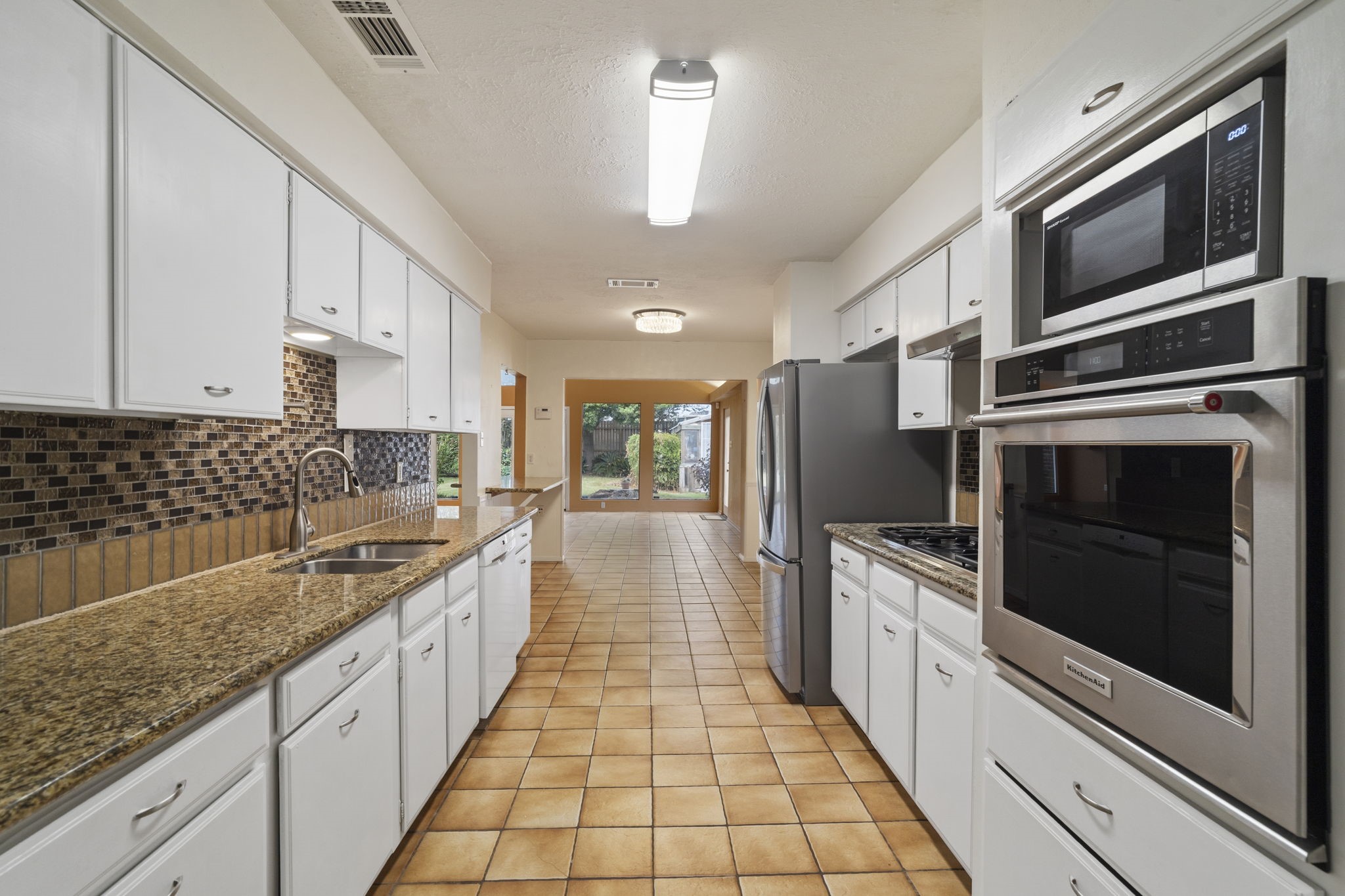 6102 Redding Road Property Photo 18