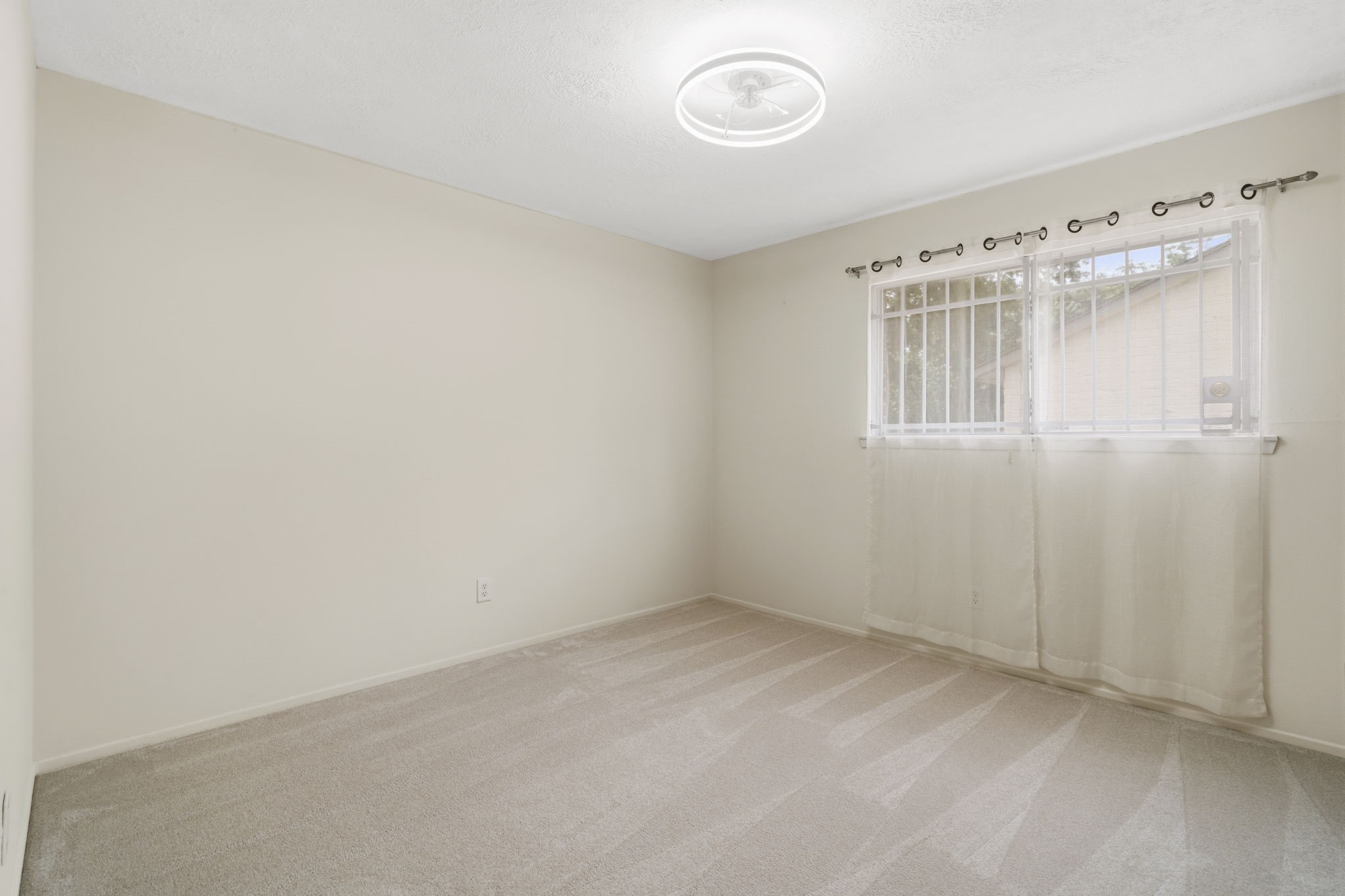 6102 Redding Road Property Photo 22