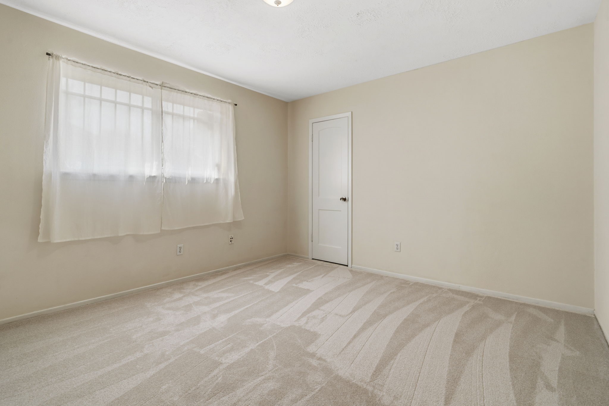 6102 Redding Road Property Photo 25