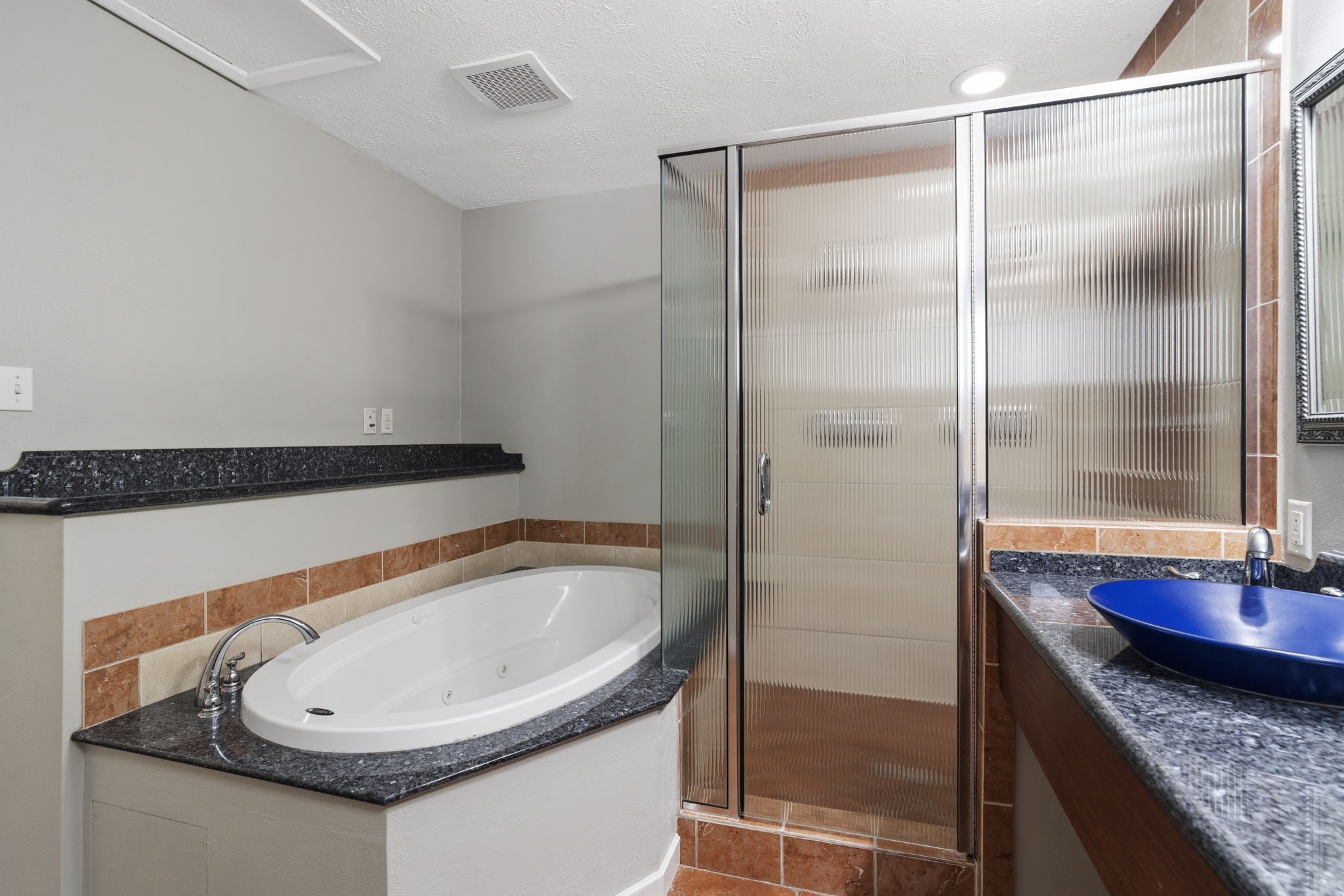6102 Redding Road Property Photo 29