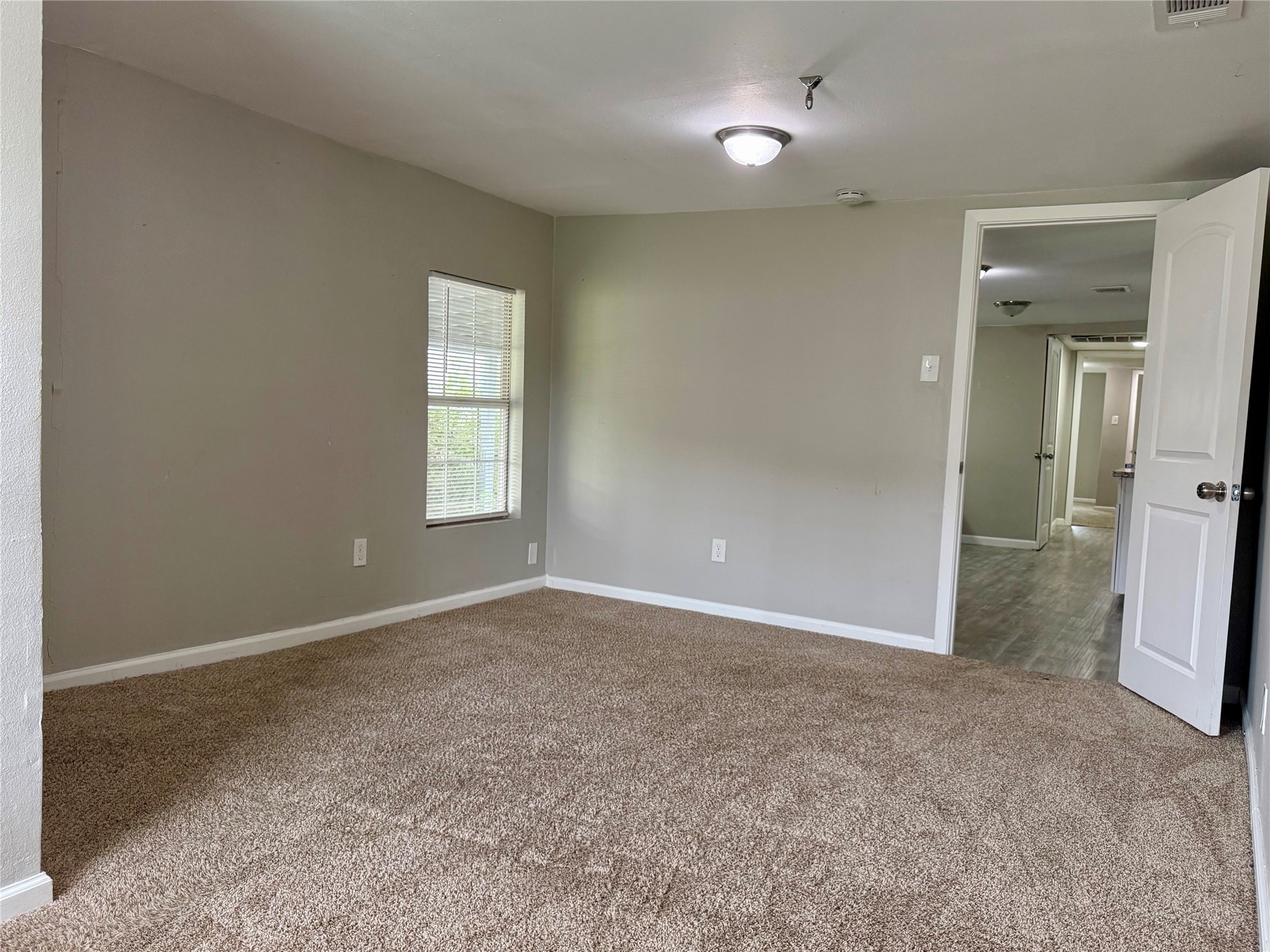 6905 Speaker Street Property Photo 10