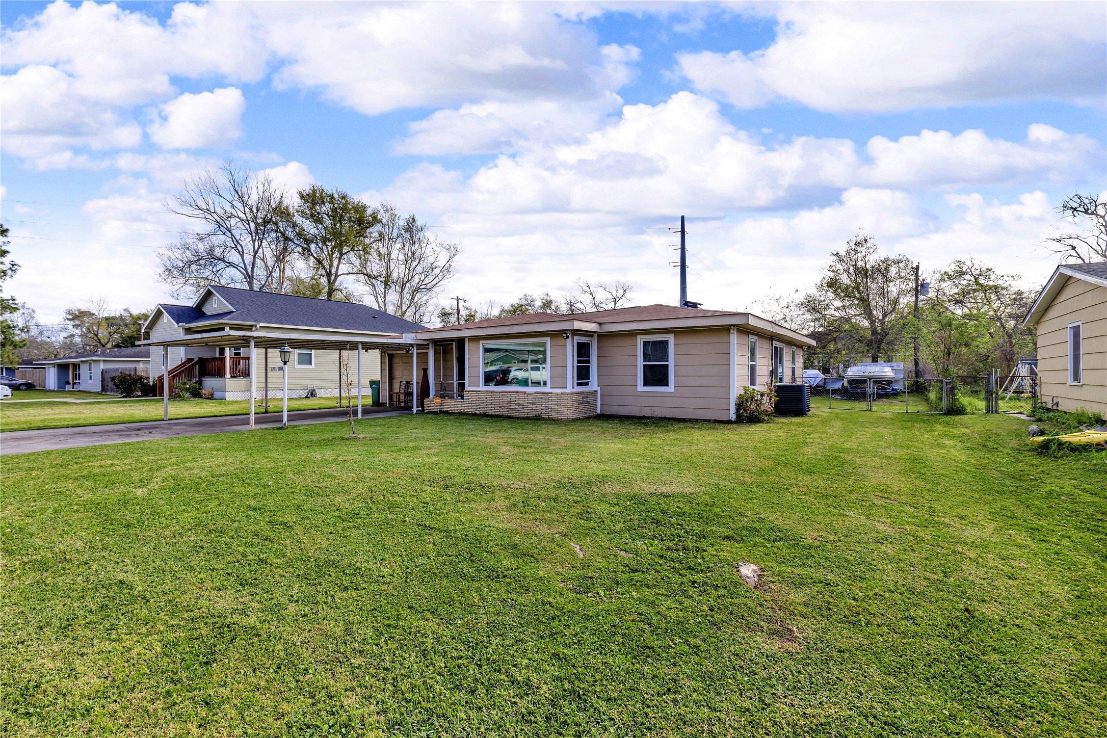 1413 Merry Lane Property Photo