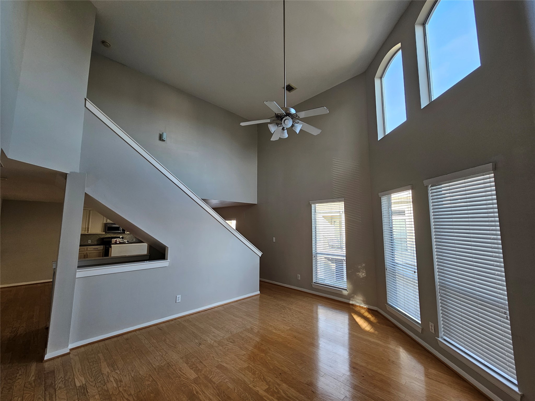 1271 W 17th Street Property Photo 3
