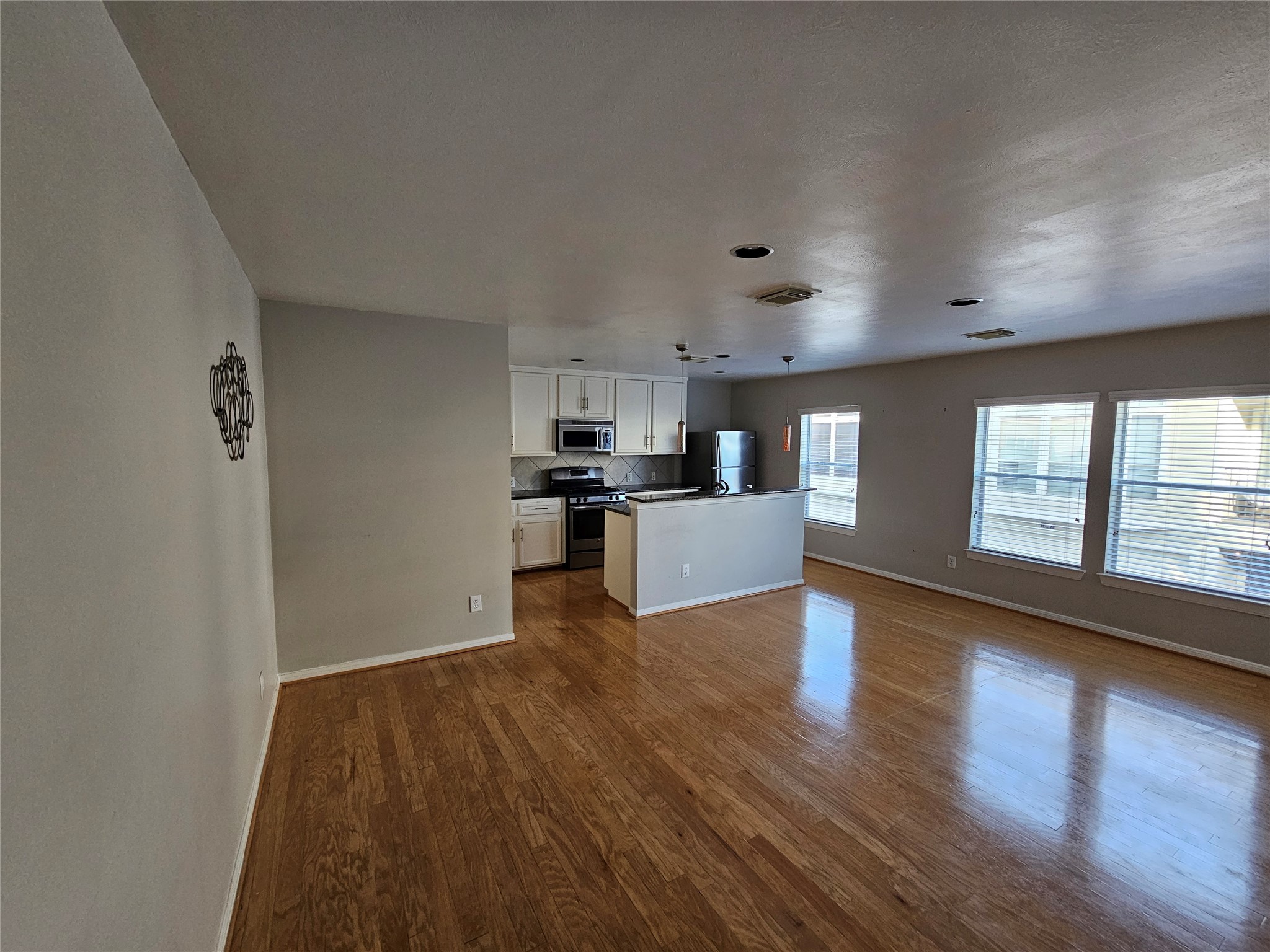 1271 W 17th Street Property Photo 5