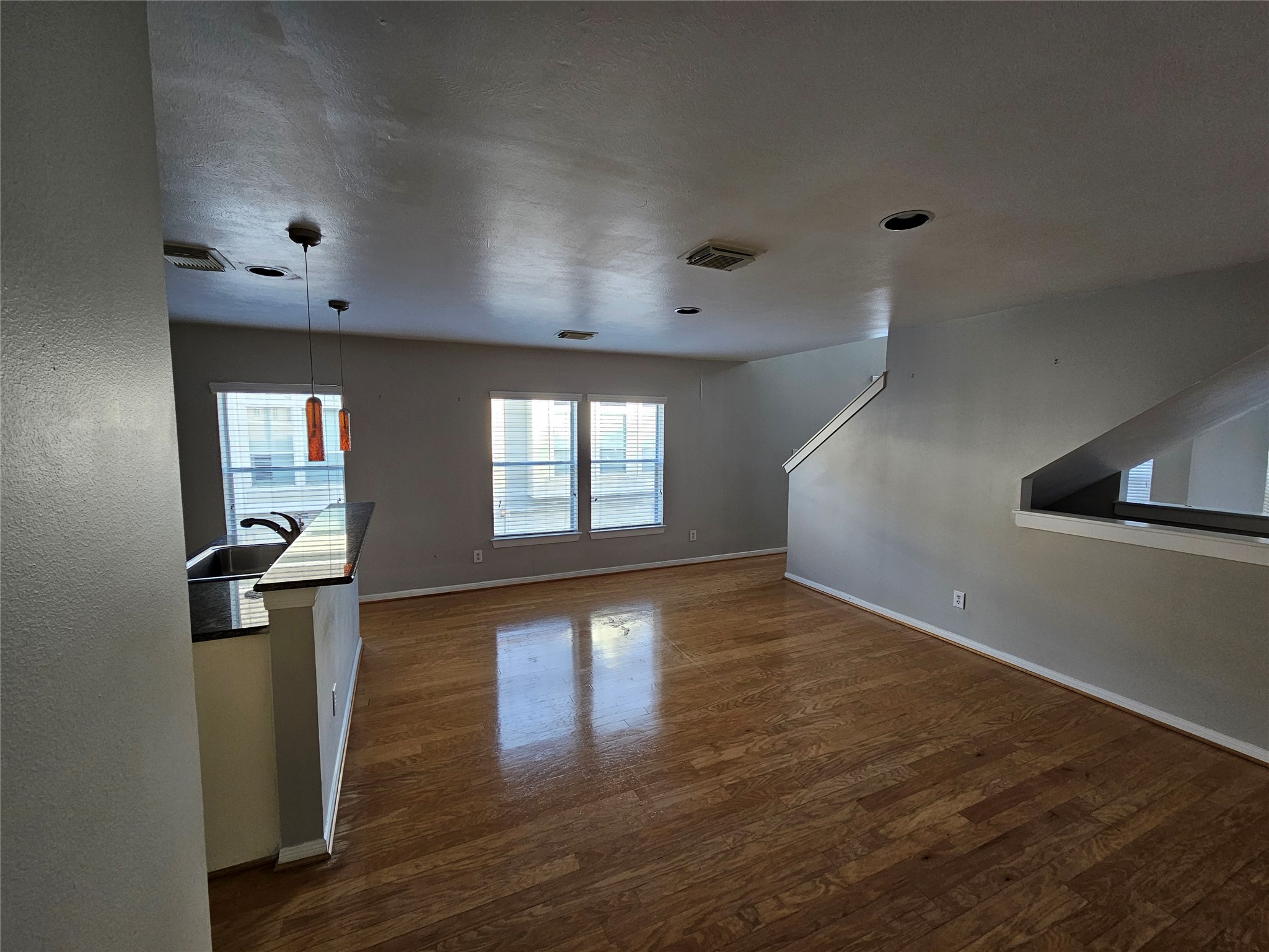 1271 W 17th Street Property Photo 10