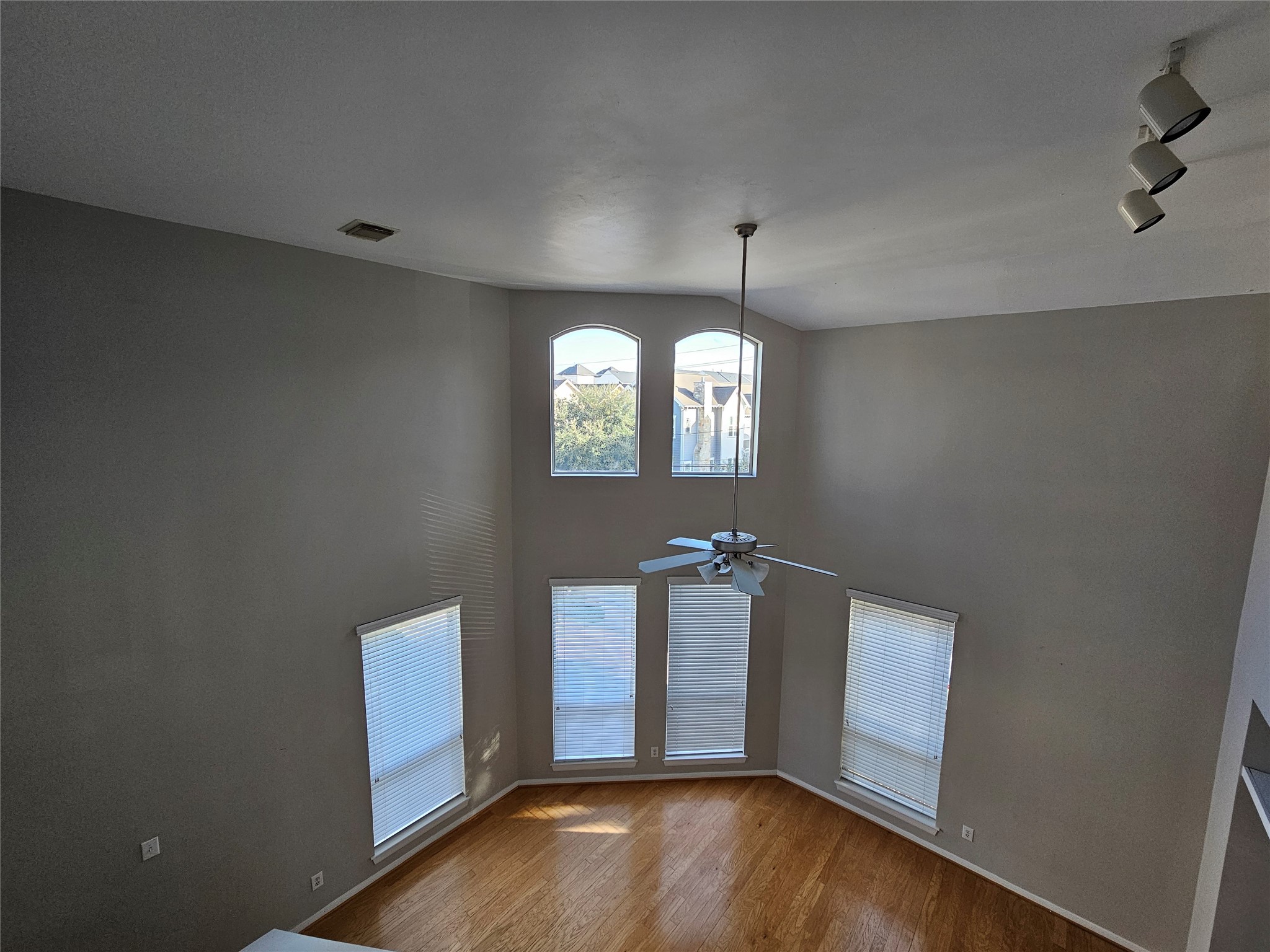 1271 W 17th Street Property Photo 17
