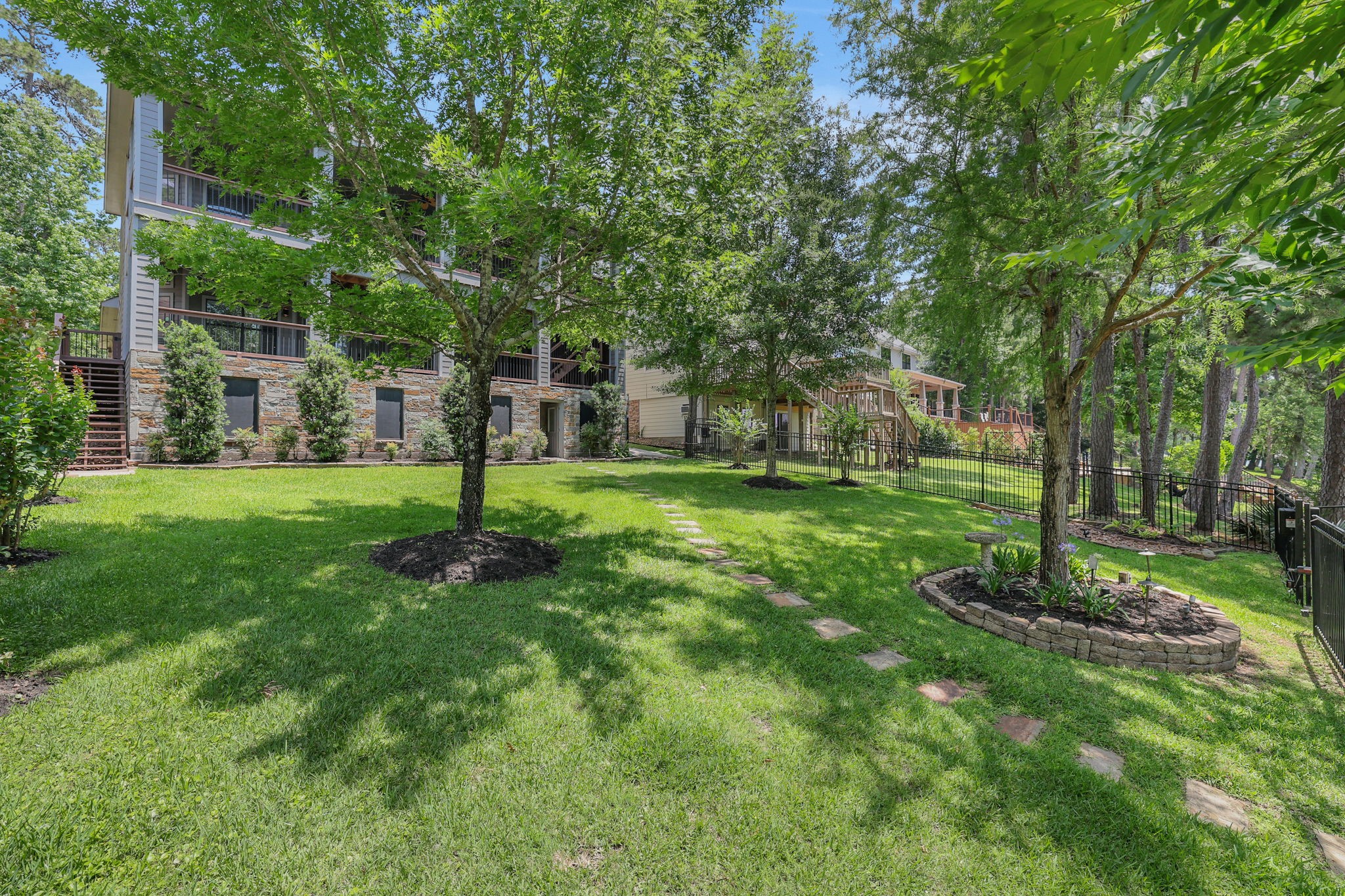 270 Lake Grove Drive Property Photo 27