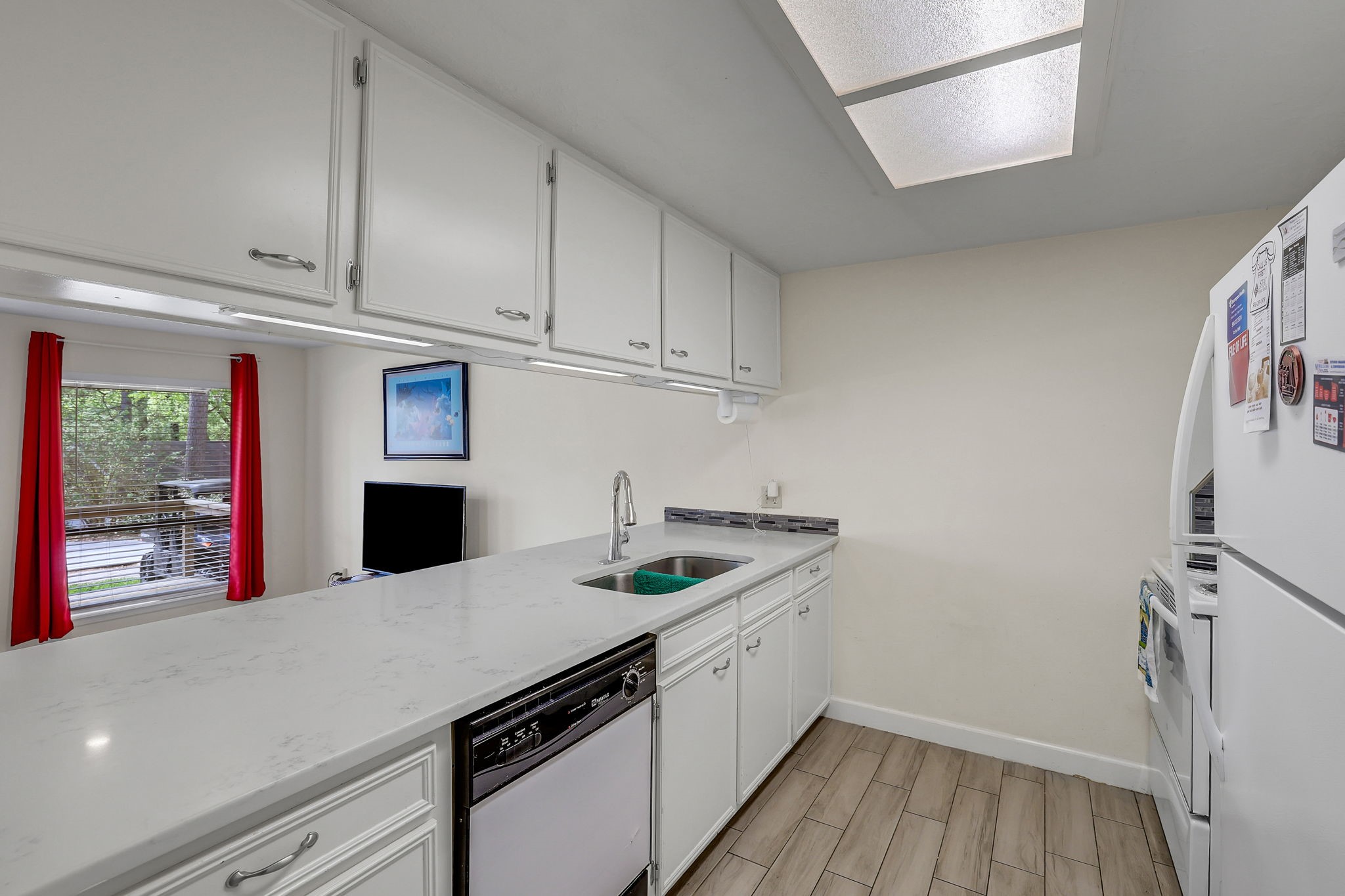 111 Harbour Row Drive Property Photo 13