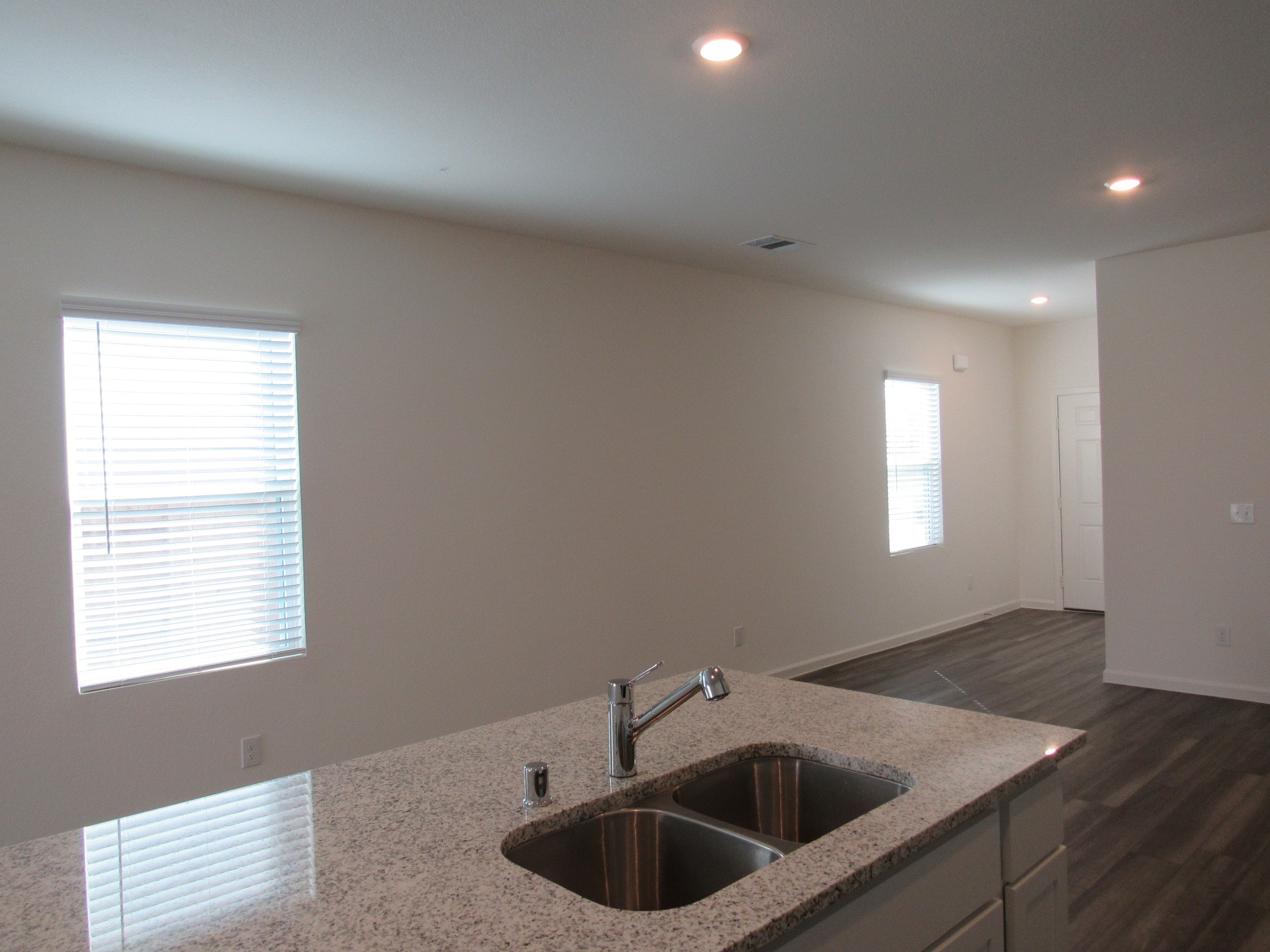9538 Travertine Court Property Photo 4