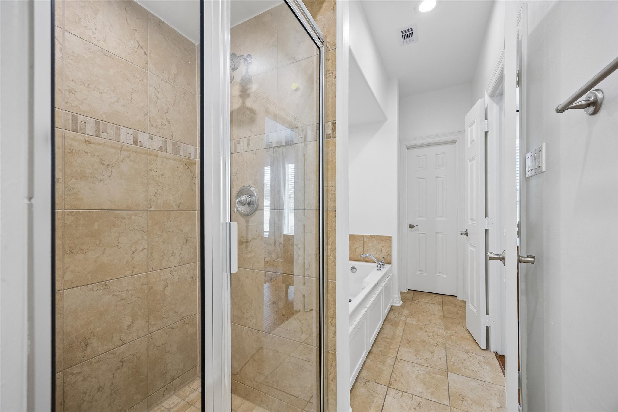 5503 Darling Street Property Photo 15