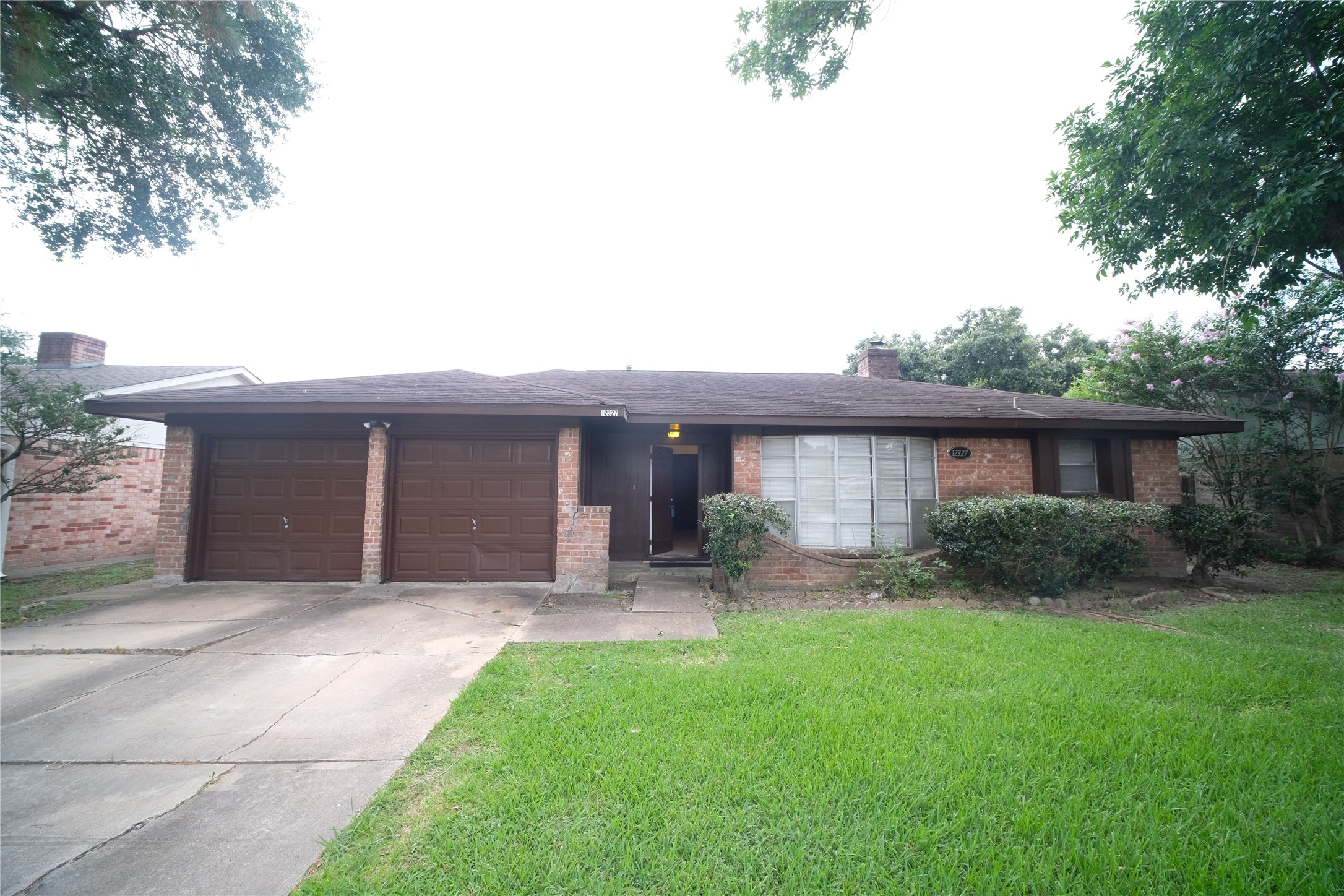 12327 Shannon Hill Property Photo 1
