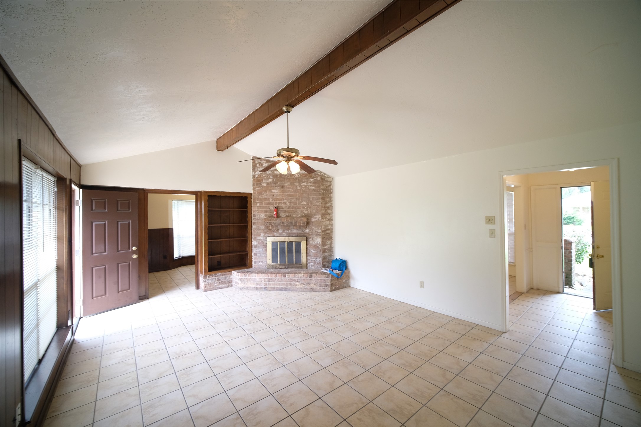 12327 Shannon Hill Property Photo 6