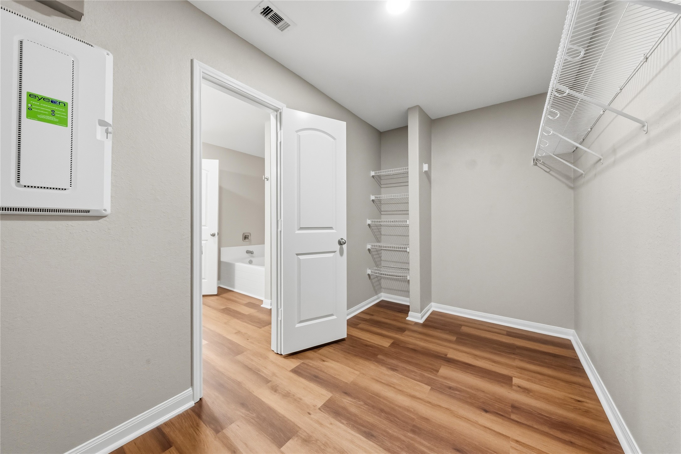 9507 Garnet Grove Drive Property Photo 14
